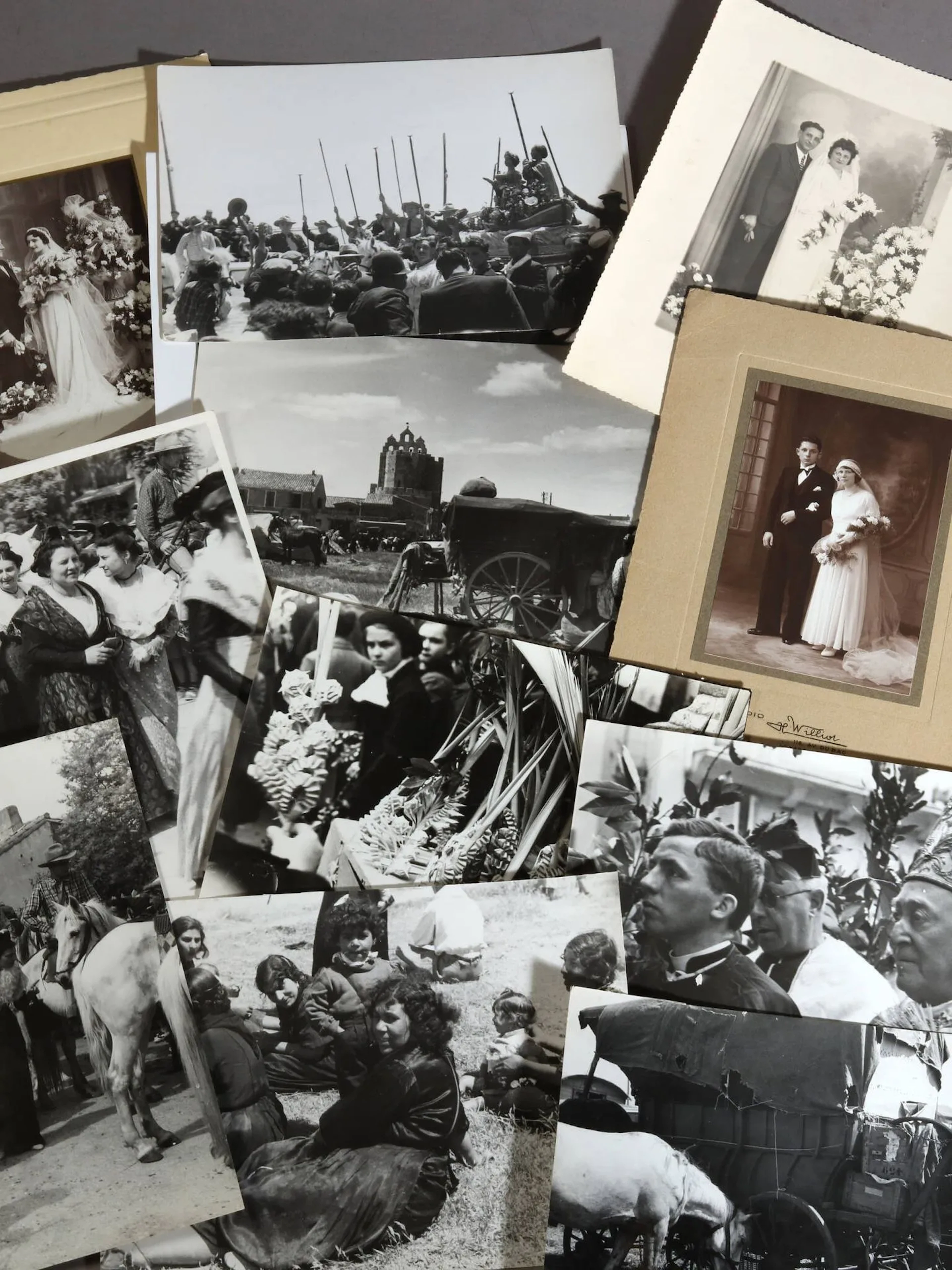 Edith MICHAELIS (20th century). Series on Saintes-Maries-de- - Lot 91