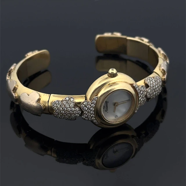 Round ladies' watch in yellow and white gold (750). The beze - Lot 320
