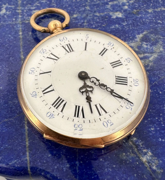 Yellow gold (750) pocket watch with a white enamel dial, Rom - Lot 24