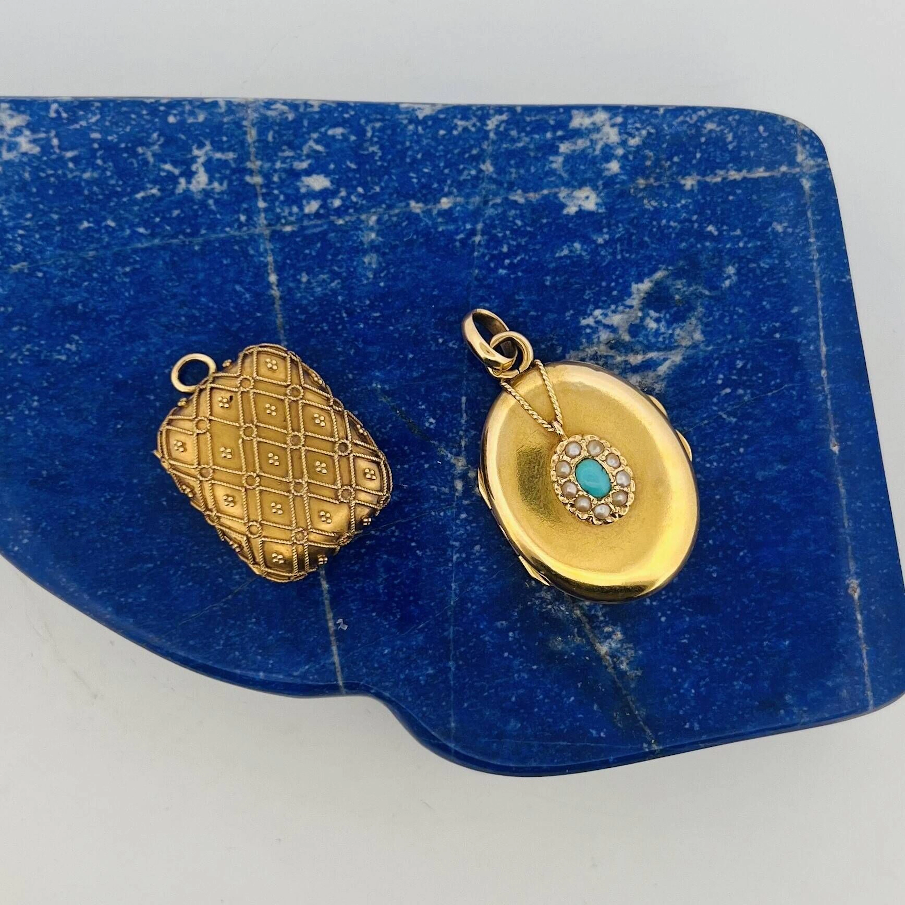 Two "keepsake" PENDANTS in yellow gold (750), each with a hi - Lot 305