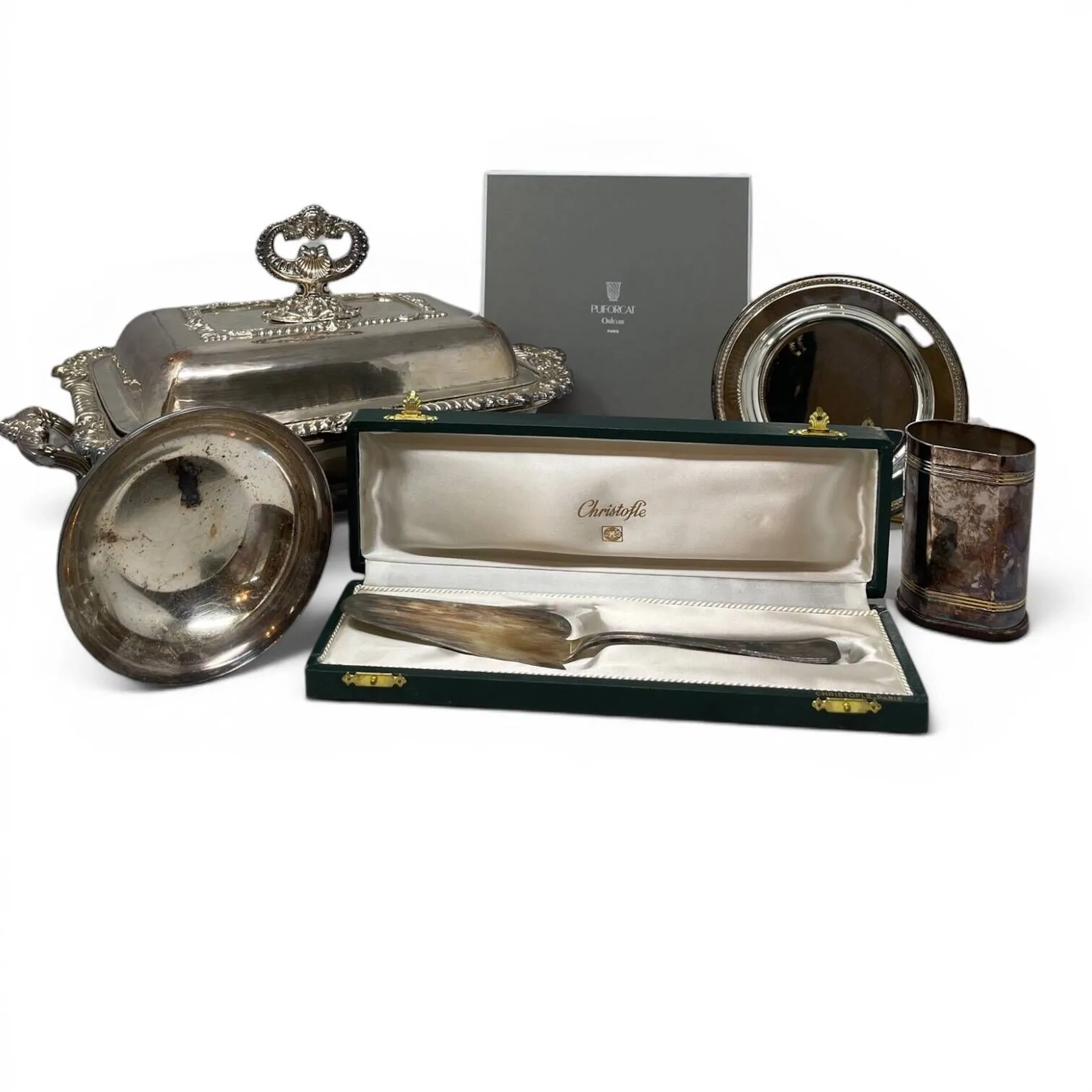 Silver plated set consisting of: - Lot 458