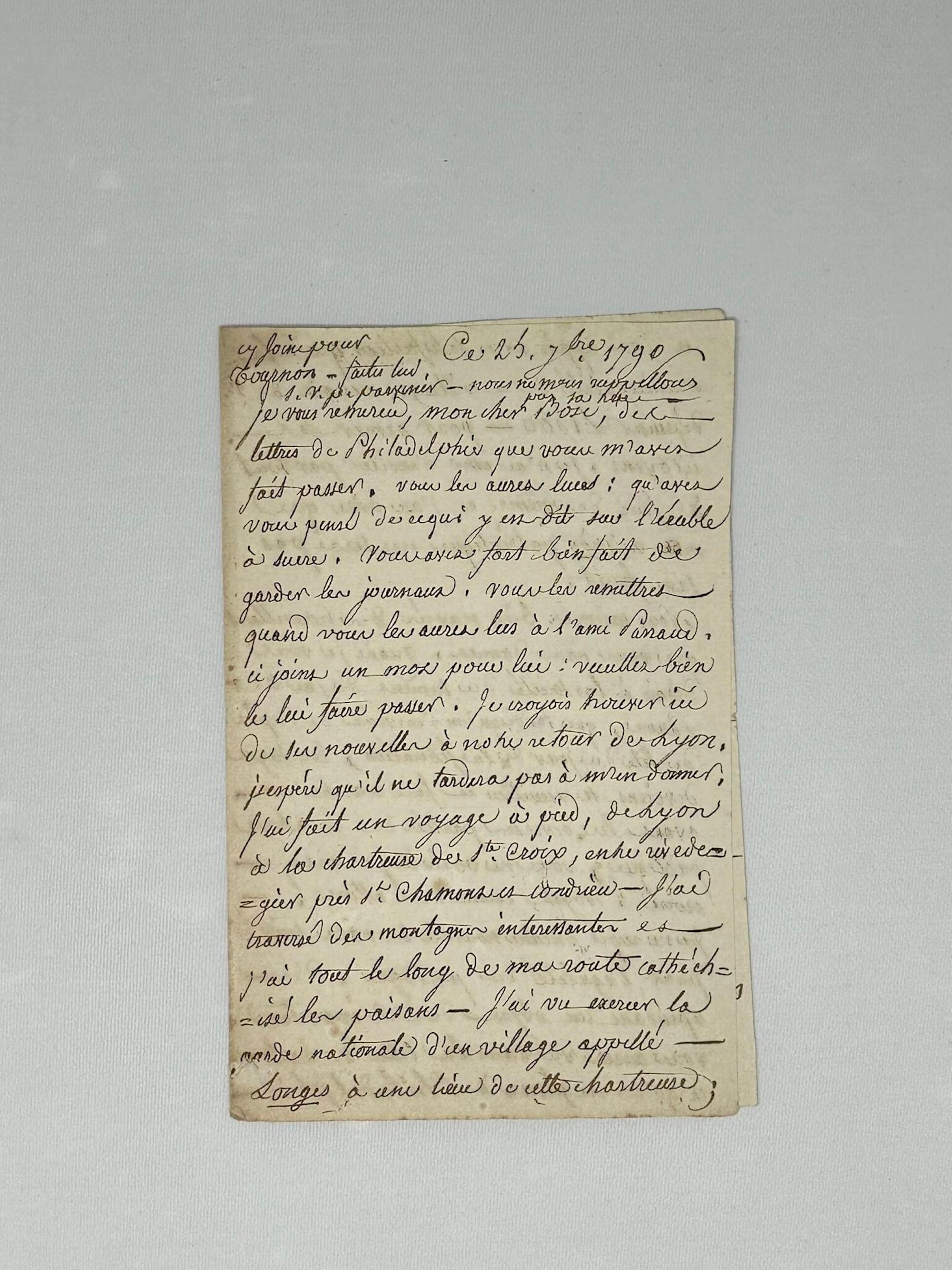 François-Xavier LANTHENAS (1754-1799) conventionnel (Rhône et Loire). L.A.S. « F.L. », 25 septembre 1790, à Louis-Augustin Bosc d'Antic ; 3 pages in-8. Il remercie son ami qui lui a transmis des lettres de Philadelphie, et lui raconte son voyage fait à pied de Lyon à la chartreuse de Sainte-Croix : « J'ai traversé des montagnes intéressantes et j'ai tout le long de ma route cathéchisé les paisans. J'ai vu exercer la garde nationale d'un village appelé Longes, à une lieue de cette chartreuse ;et j'ai appris avec satisfaction que la municipalité de ce village venoit de dépenser L 1500 - pour armer ses citoyens. Je n'ai cessé d'inviter partout à faire de même et j'ose croire que ma mission patriotique ne sera pas sans fruit ». Les nouvelles de son ami l'attristent : « Quand je vous disois à la Société du Serment du jeu de Paume, que tandis qu'on s'enivroit de l'esprit de fête du jour de la fédération, les sages devoient se recueillir et faire marcher en avant les diverses parties de la chose publique, vous ne voulutes pas me croire ! Voyez comme nous allons ! je ne reçois aucune nouvelle de notre Société pour l'égalité des partages. C'est cependant un obbbjet de toute importance, vous aurez vu dans la lettre de Charbonnel, ce qu'on en pense à Philadelphie. Point d'accord, point d'union, entre même les patriotes qui ne sont pas divisés ». Il a écrit au député Lamétrie une très longue lettre sur Lyon : « Tâchez de le voir et pressez les journalistes de tonner en profitant des lumières importantes que nous avons recueillies »…