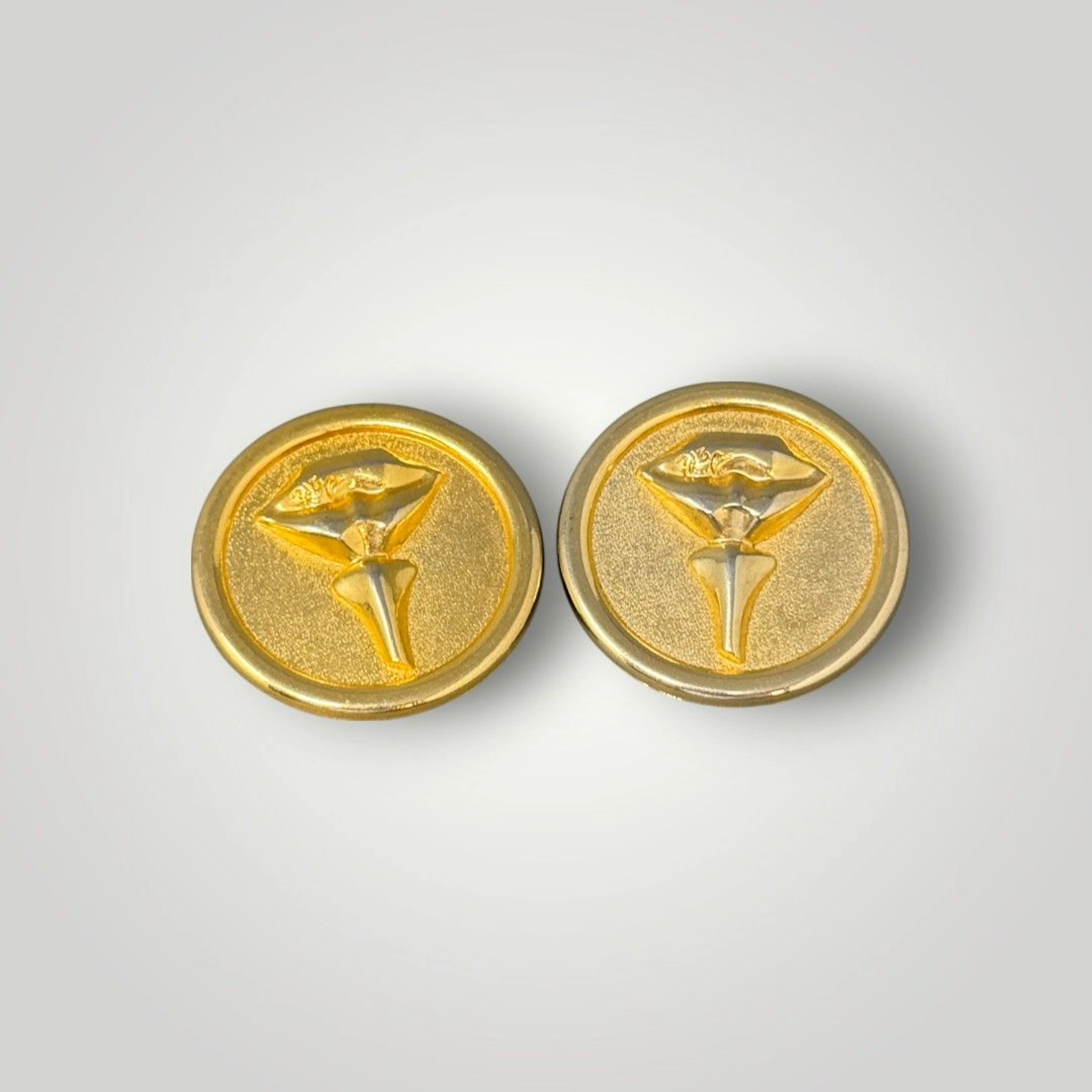 SALVADOR DALI Salvador Dali perfume promotion, pair of gold- - Lot 193