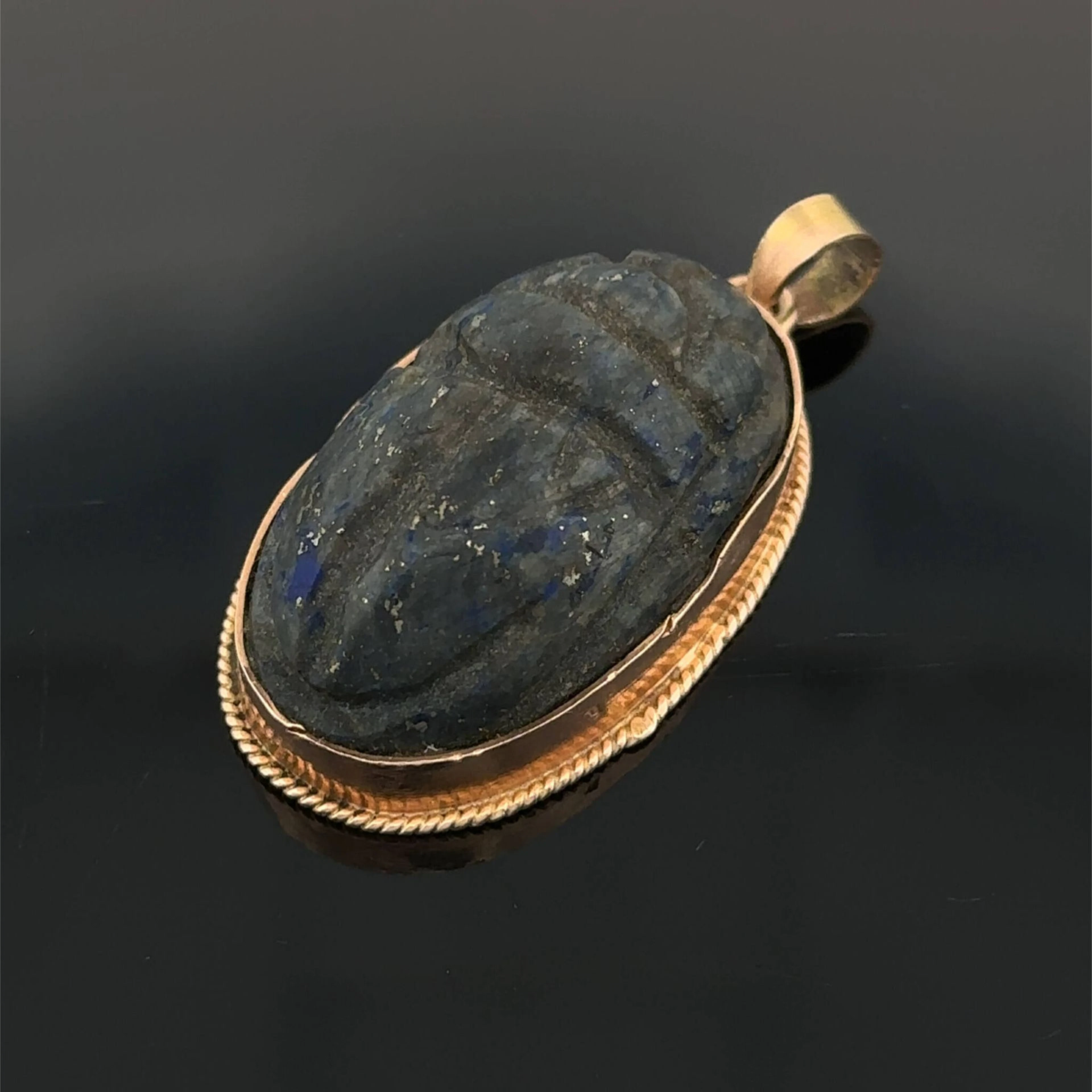Oval pendant in 14k rose gold (585), adorned with a lapis la - Lot 290