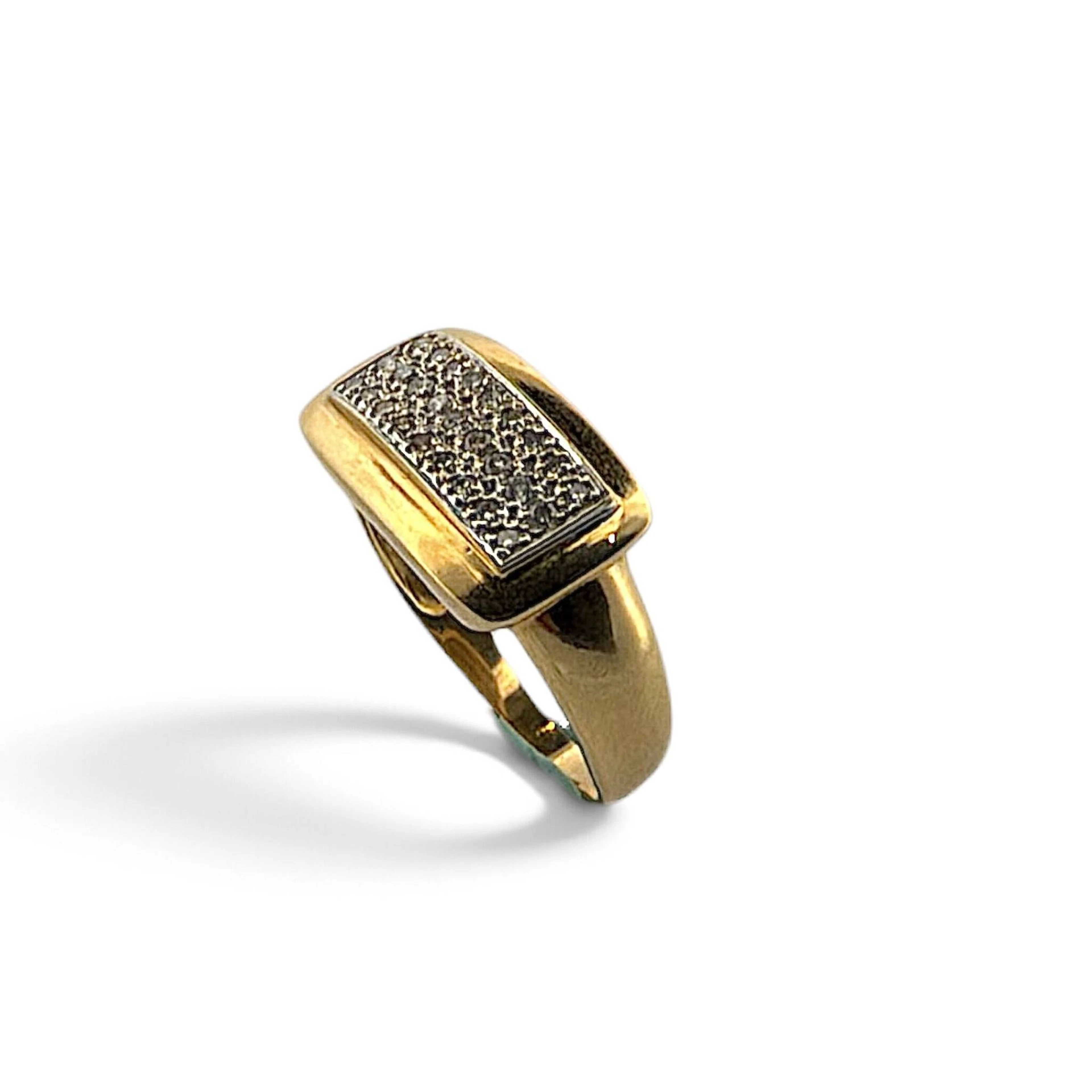 Rectangular ring in yellow and white gold (750) featuring a - Lot 290