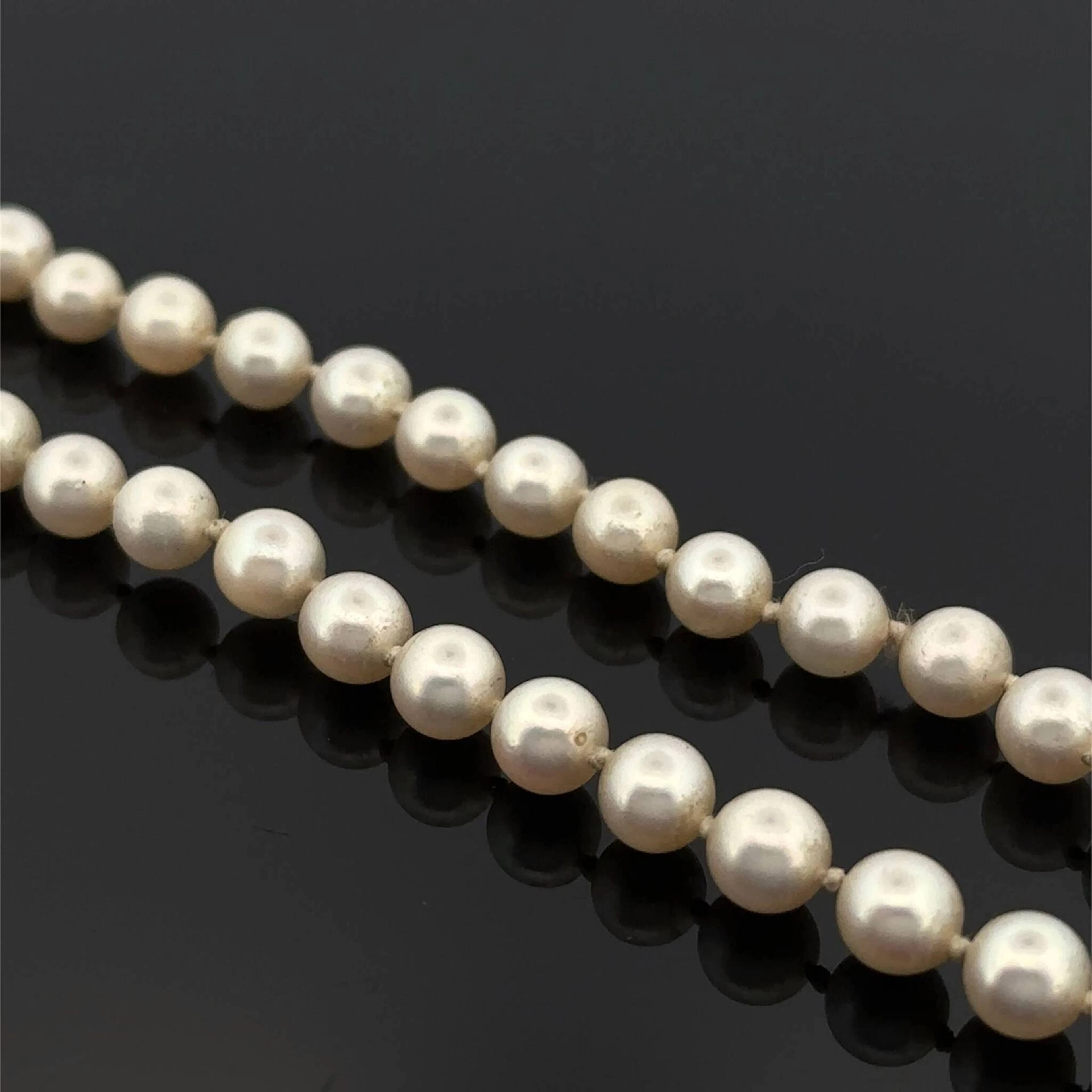 Necklace consisting of a single strand of drop-shaped cultur - Lot 221