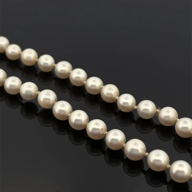Necklace consisting of a single strand of drop-shaped cultur - Lot 221