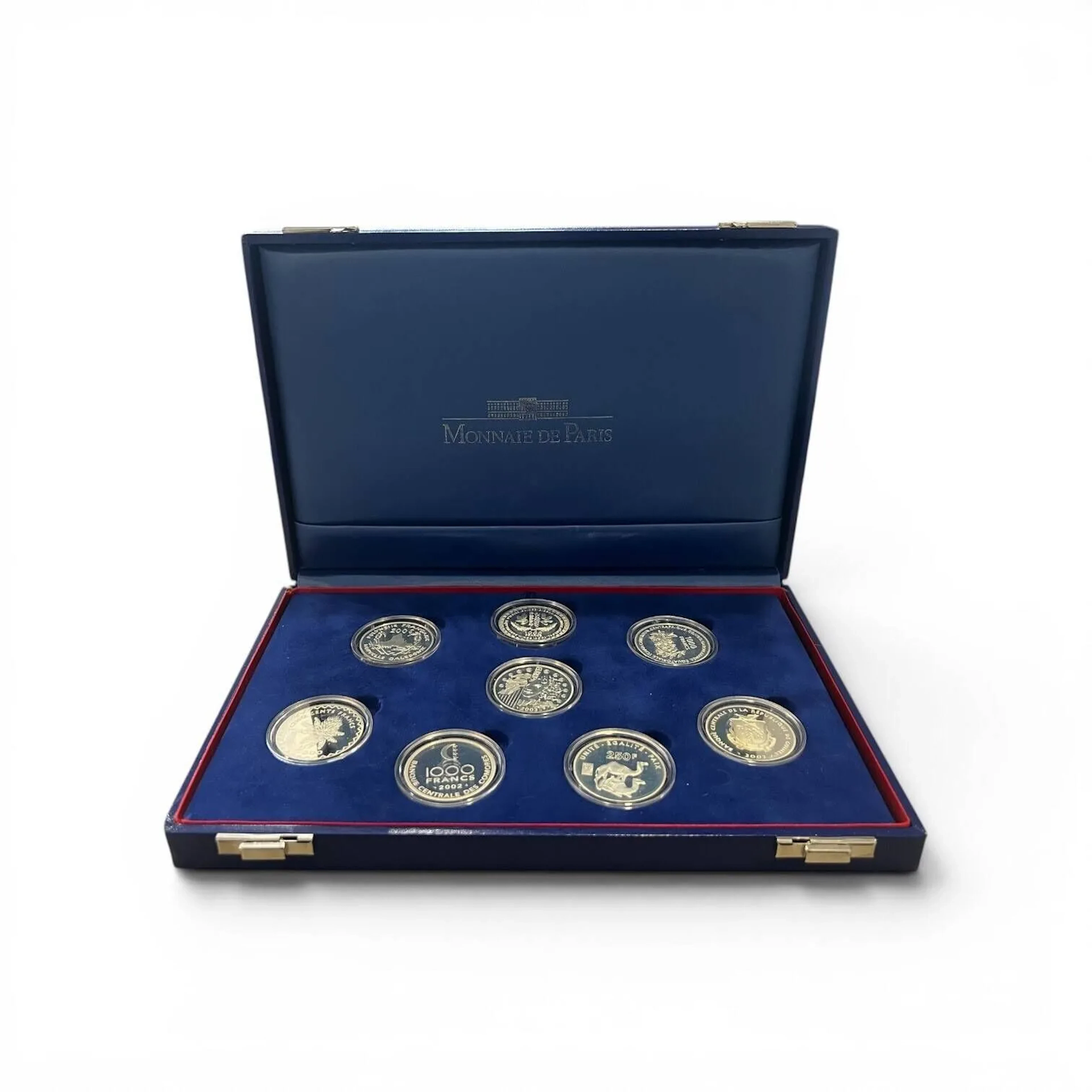 Monnaie de Paris Rare coffret " le Franc après l'Euro ", composé de huit pièces en argent (900°) sous blister. L'un des 500 exemplaires. Poids : 177.60 g