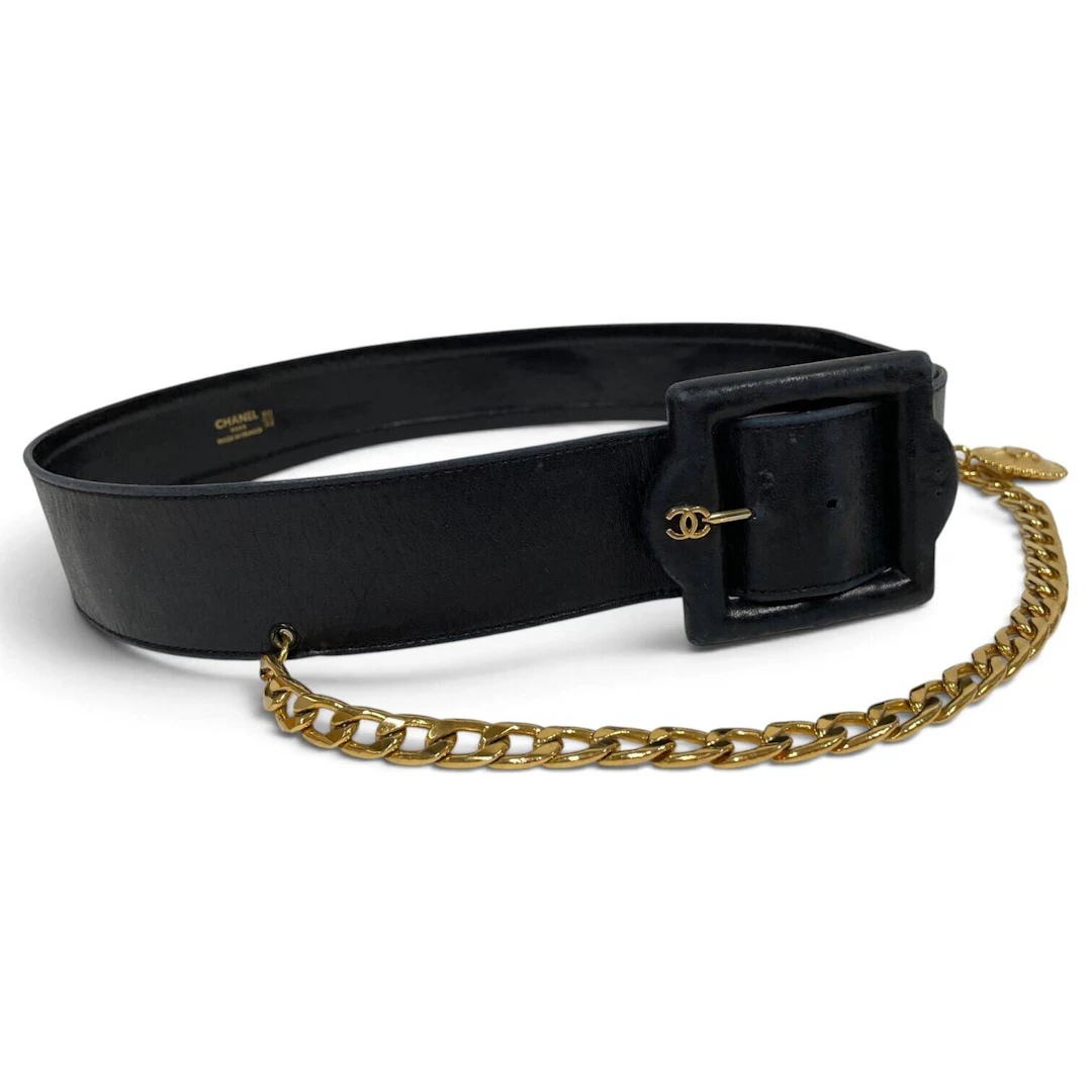 CHANEL - Lot 29
