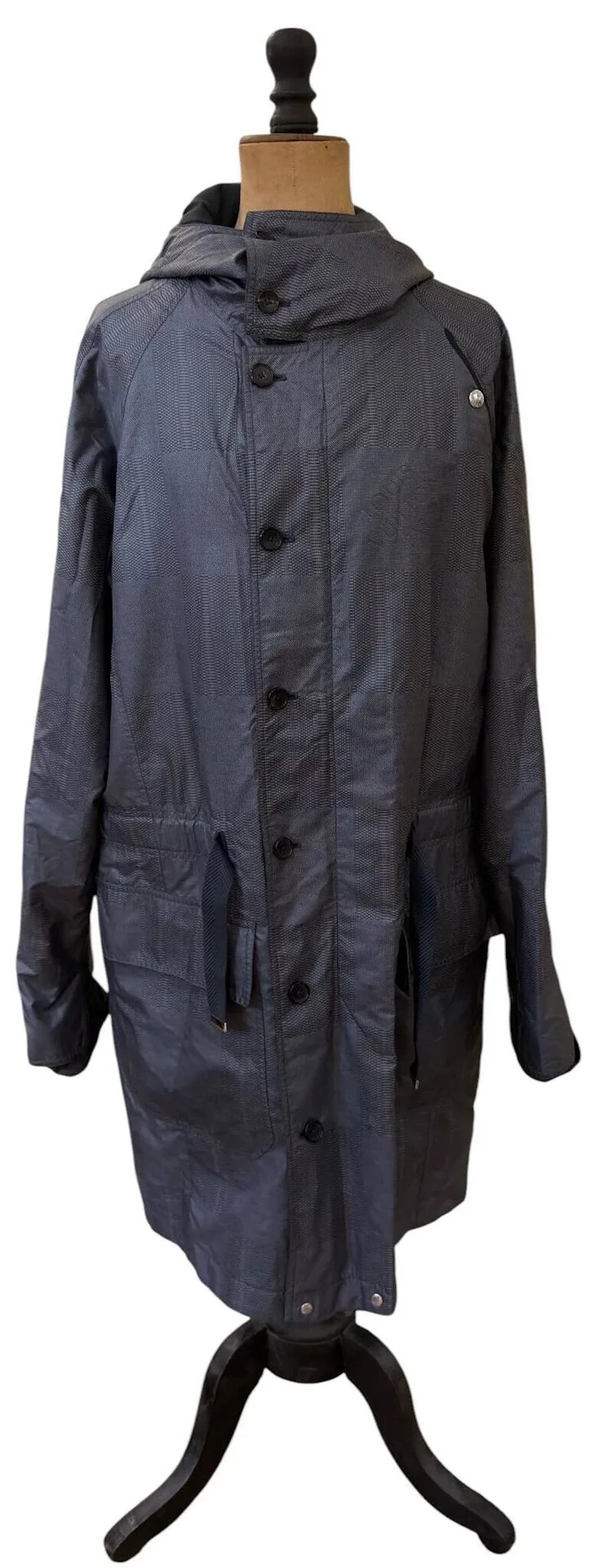 LOUIS VUITTON - Lot 162