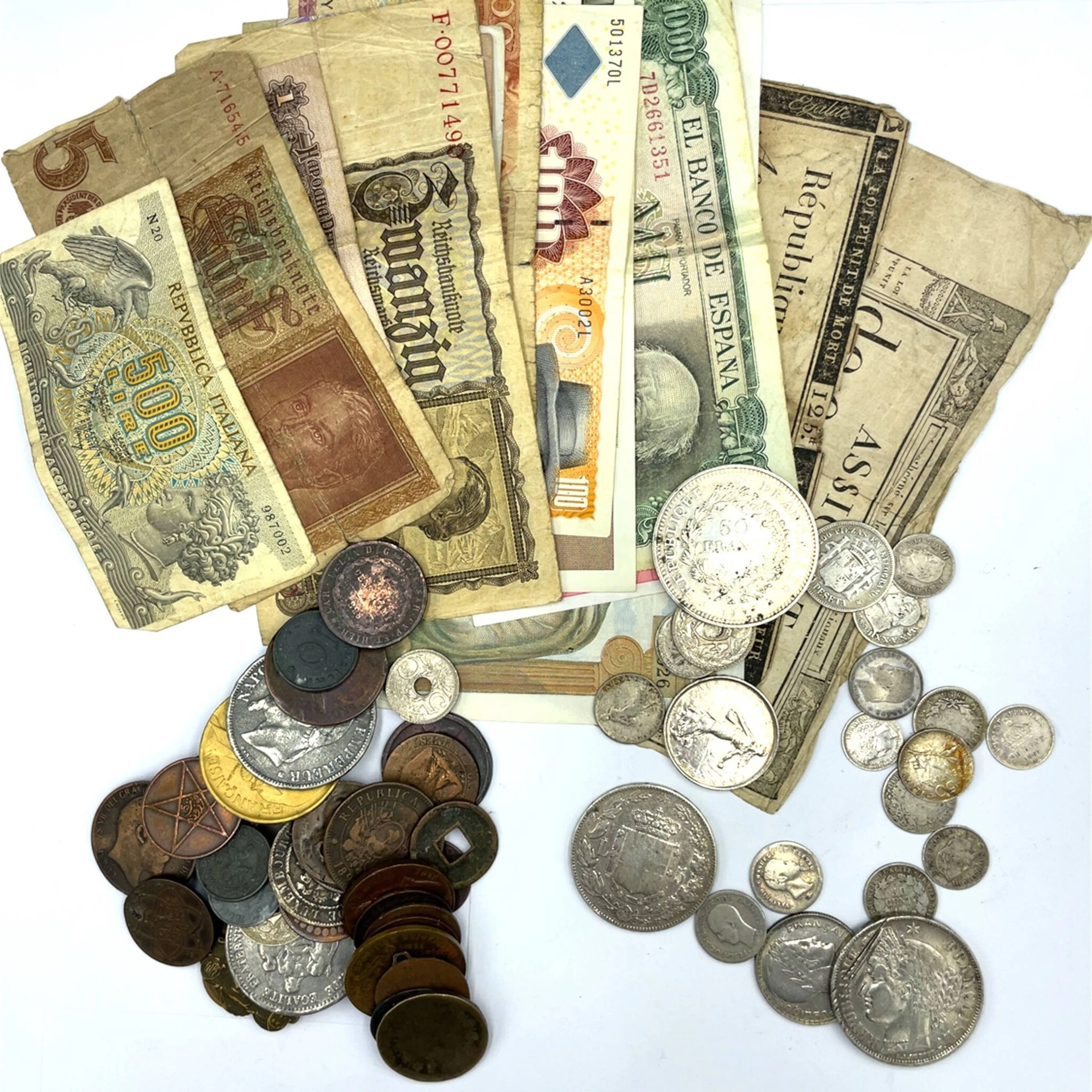 Collection of banknotes and coins: - Lot 18