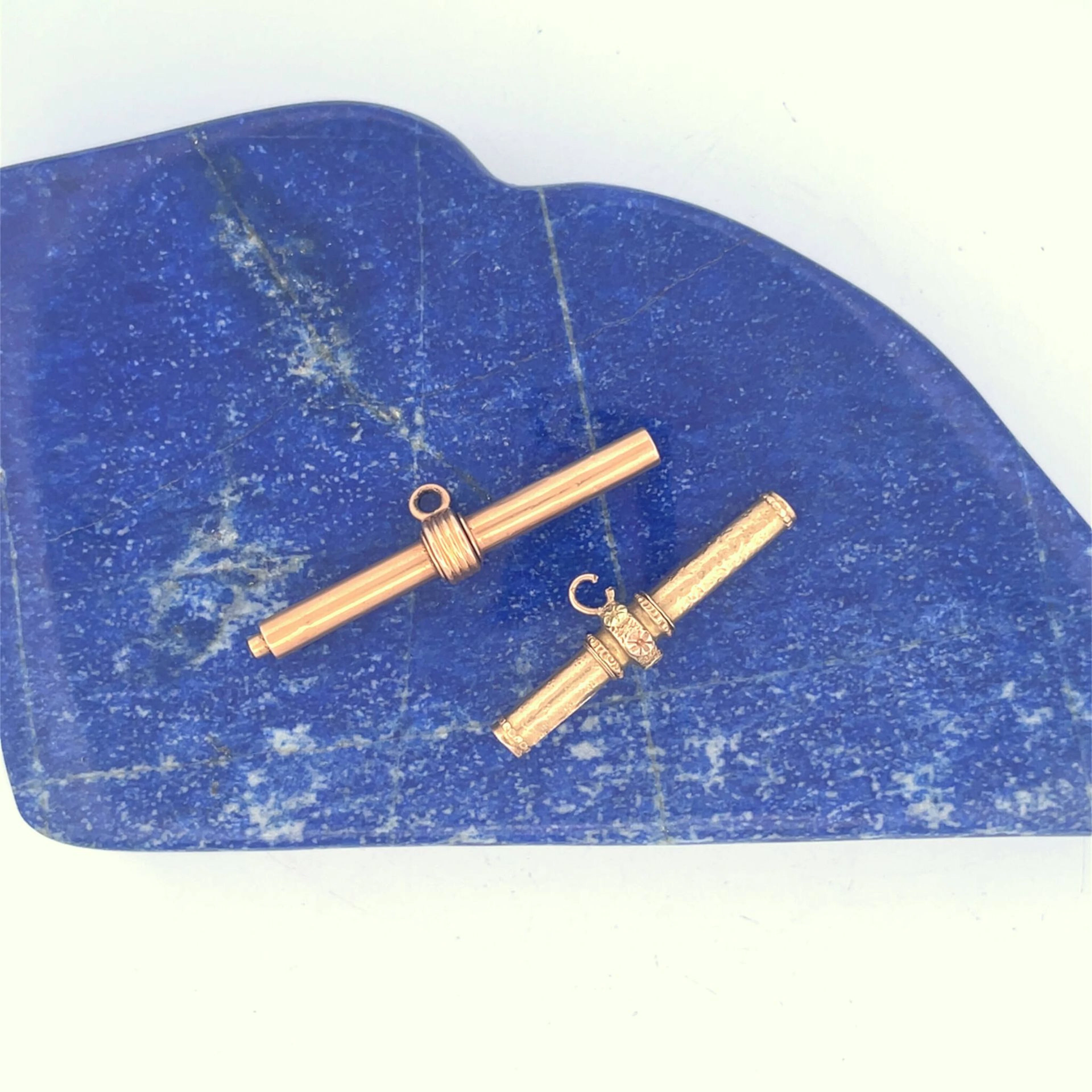 Two watch keys in yellow and rose gold (750) with chiseled a - Lot 271