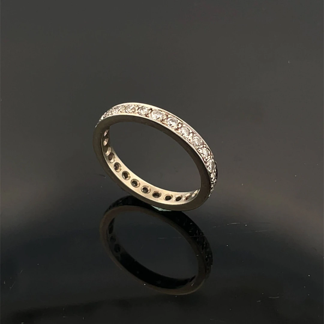 White gold (750) wedding band set with brilliant-cut diamond - Lot 135
