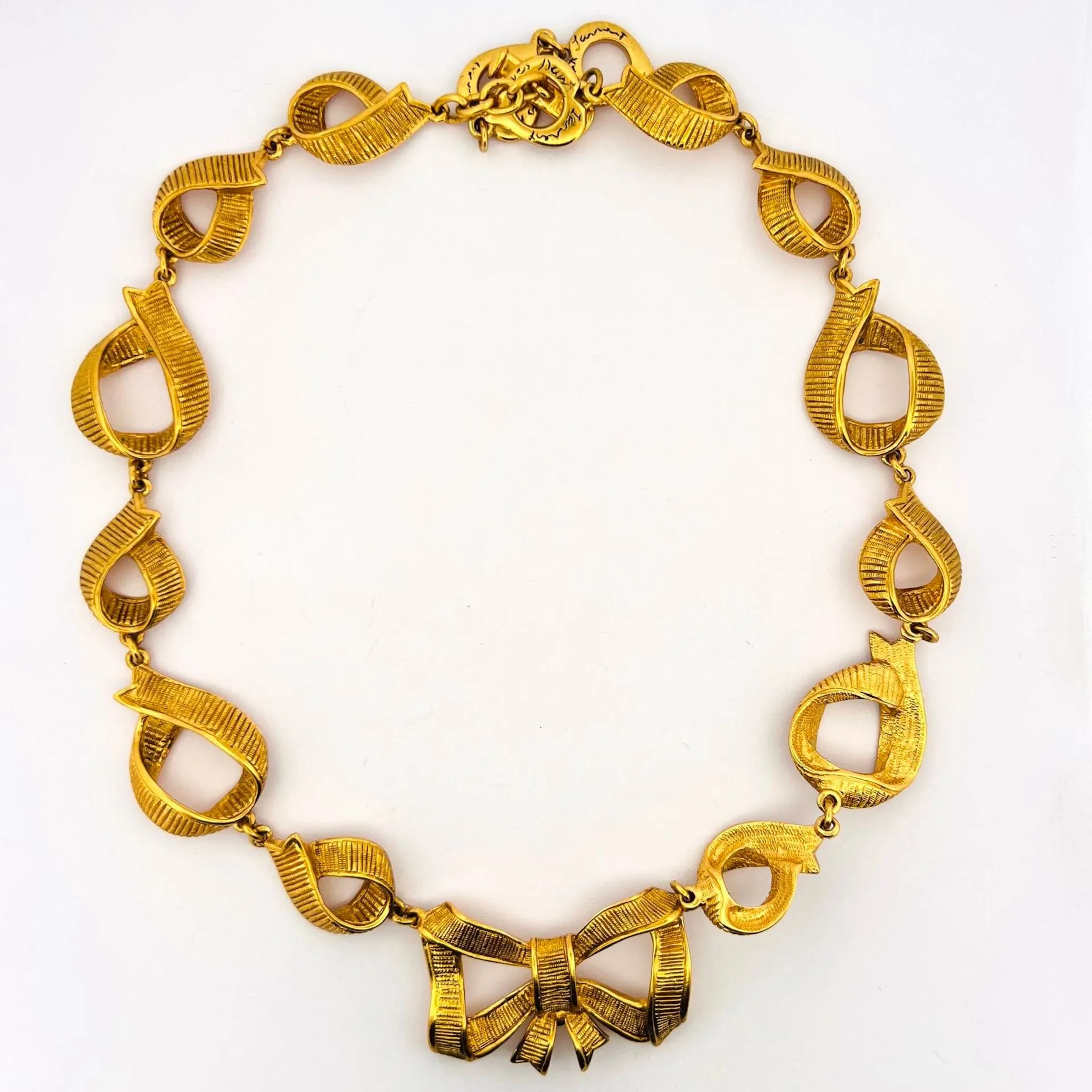 YVES SAINT LAURENT - Lot 326