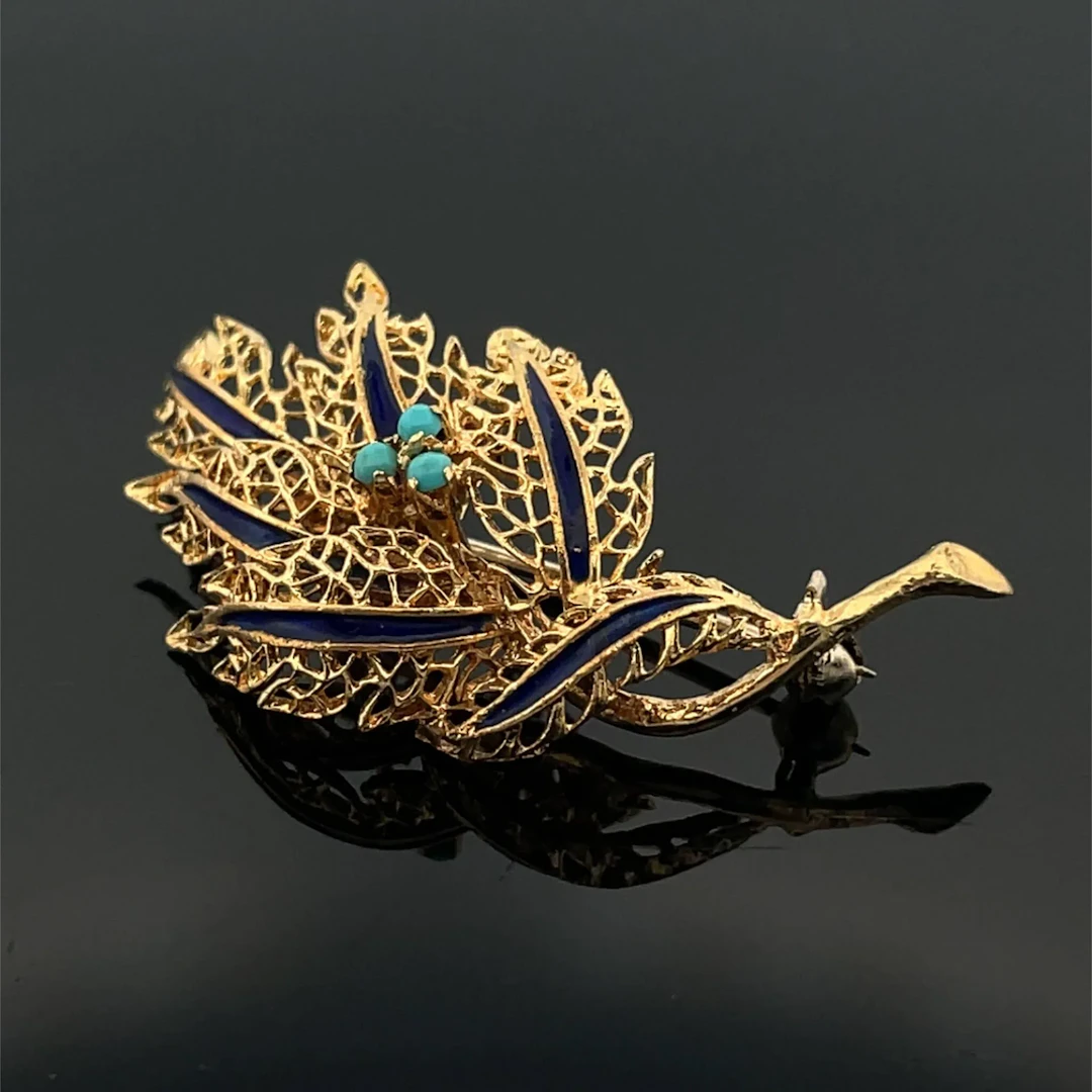 A finely openwork "foliage" brooch in yellow gold (750), ado - Lot 122