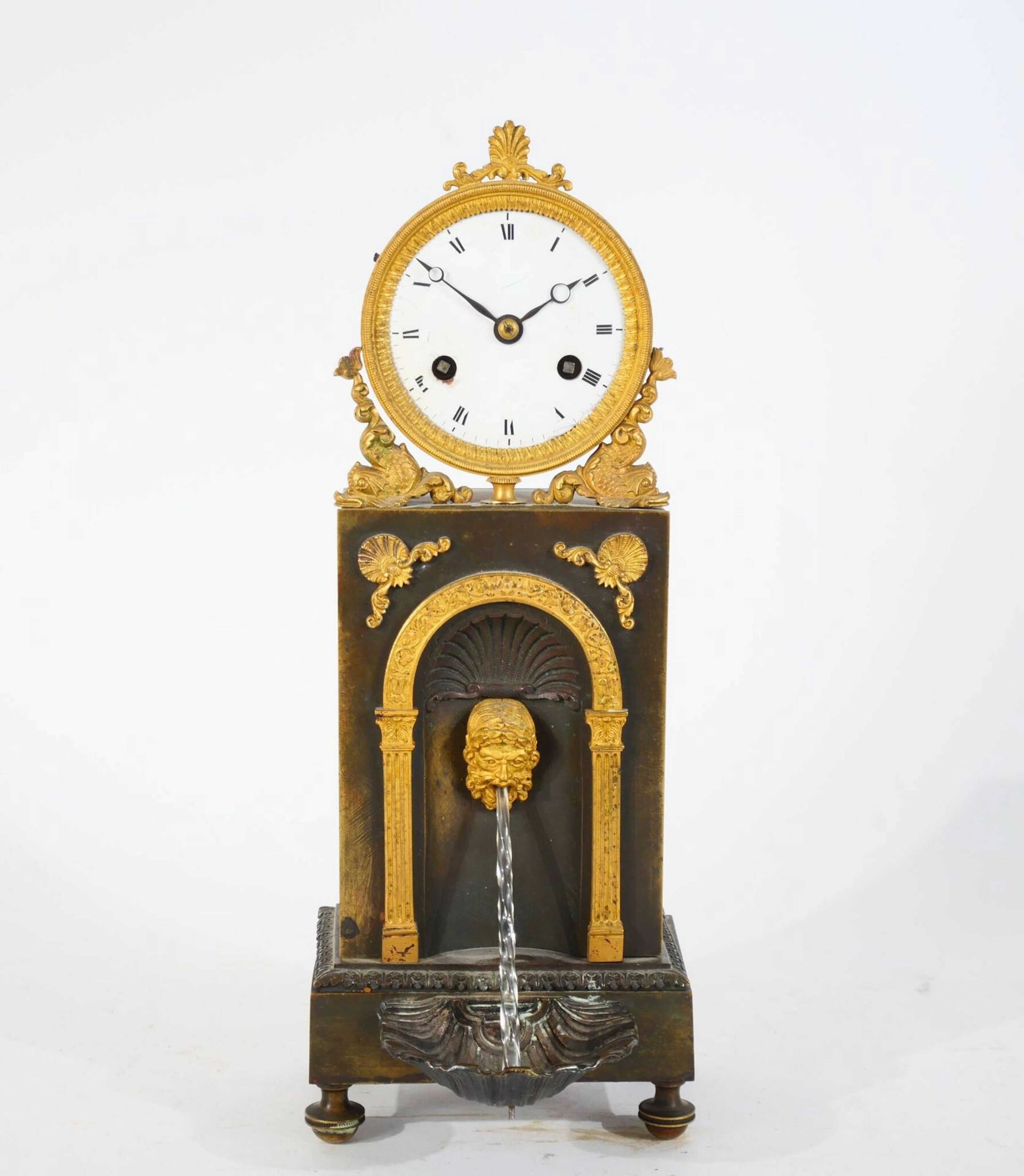Clock with an automaton fountain in patinated and gilded bro - Lot 219