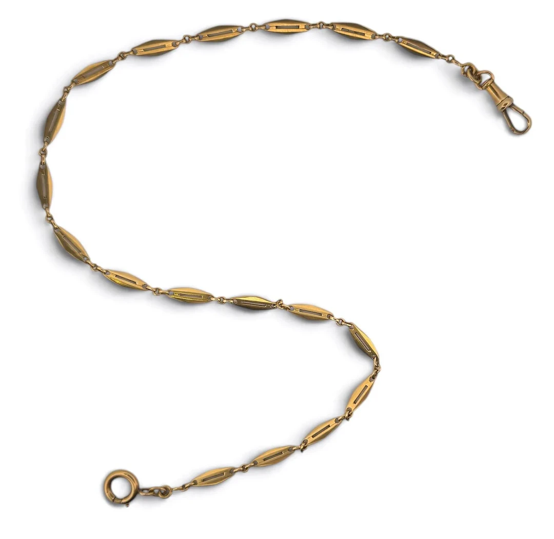 Yellow gold (750) chain with openwork diamond-shaped links. - Lot 153