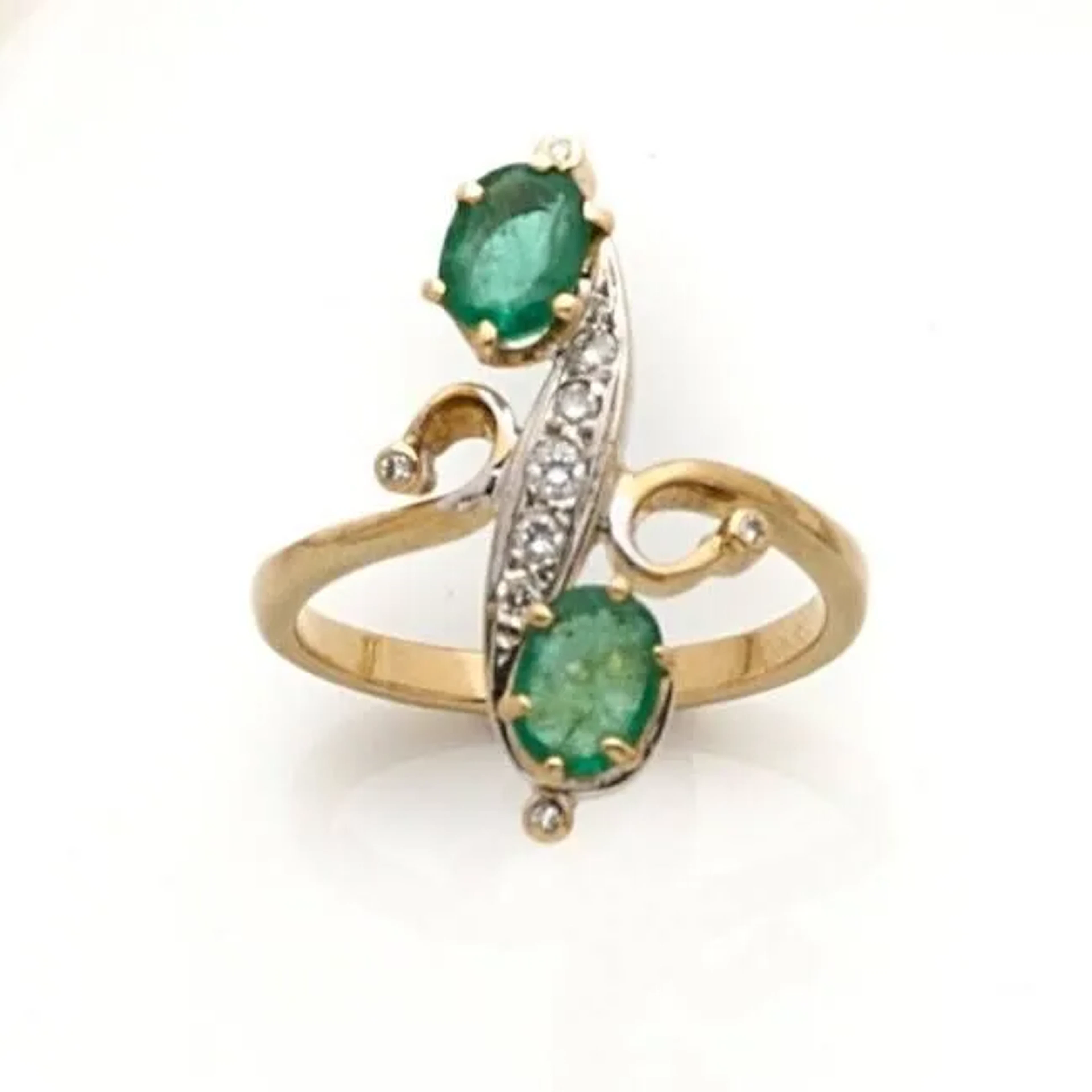 Toi & Moi ring in 18k (750th) gold, set with 2 faceted o - Lot 222