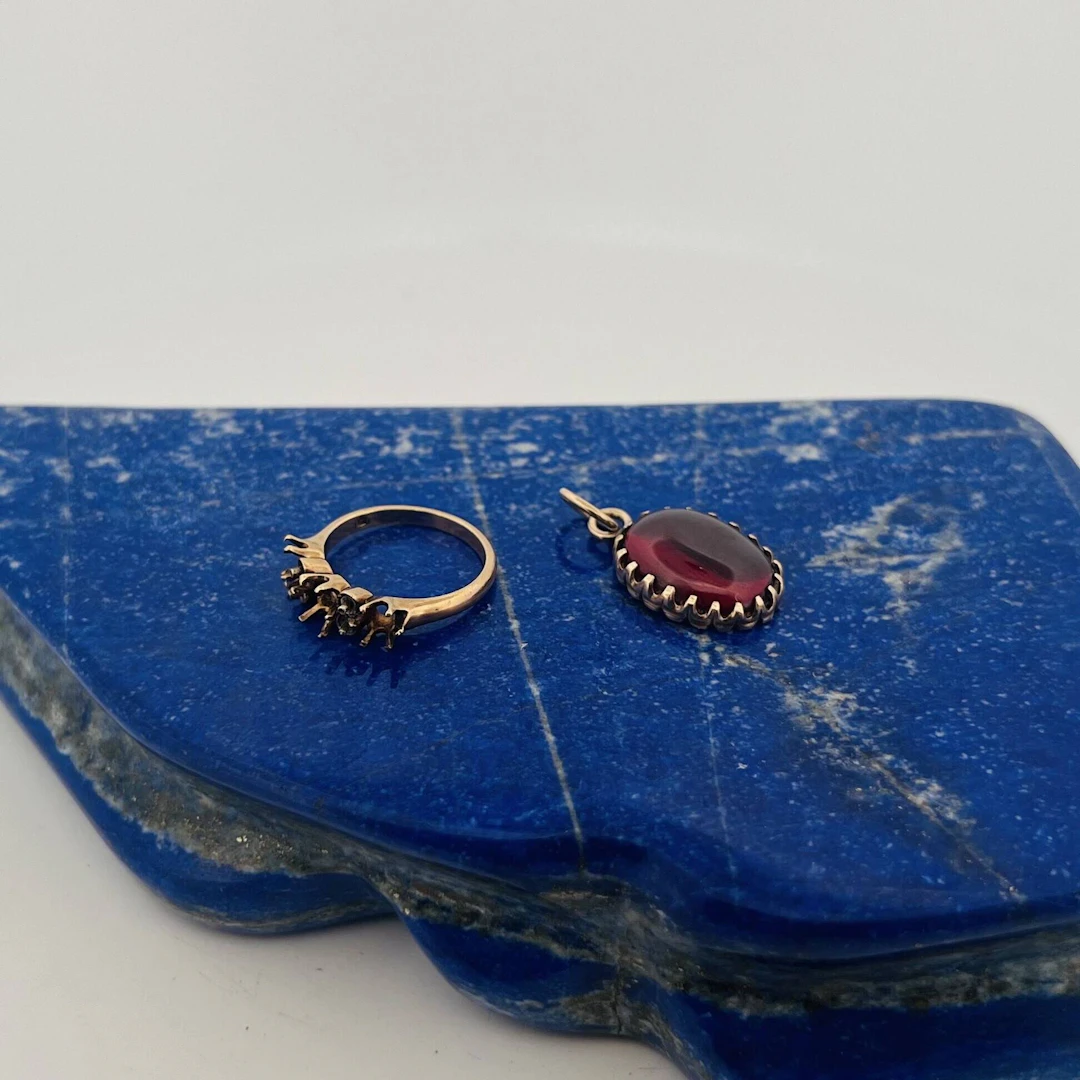 Set includes: - Lot 237