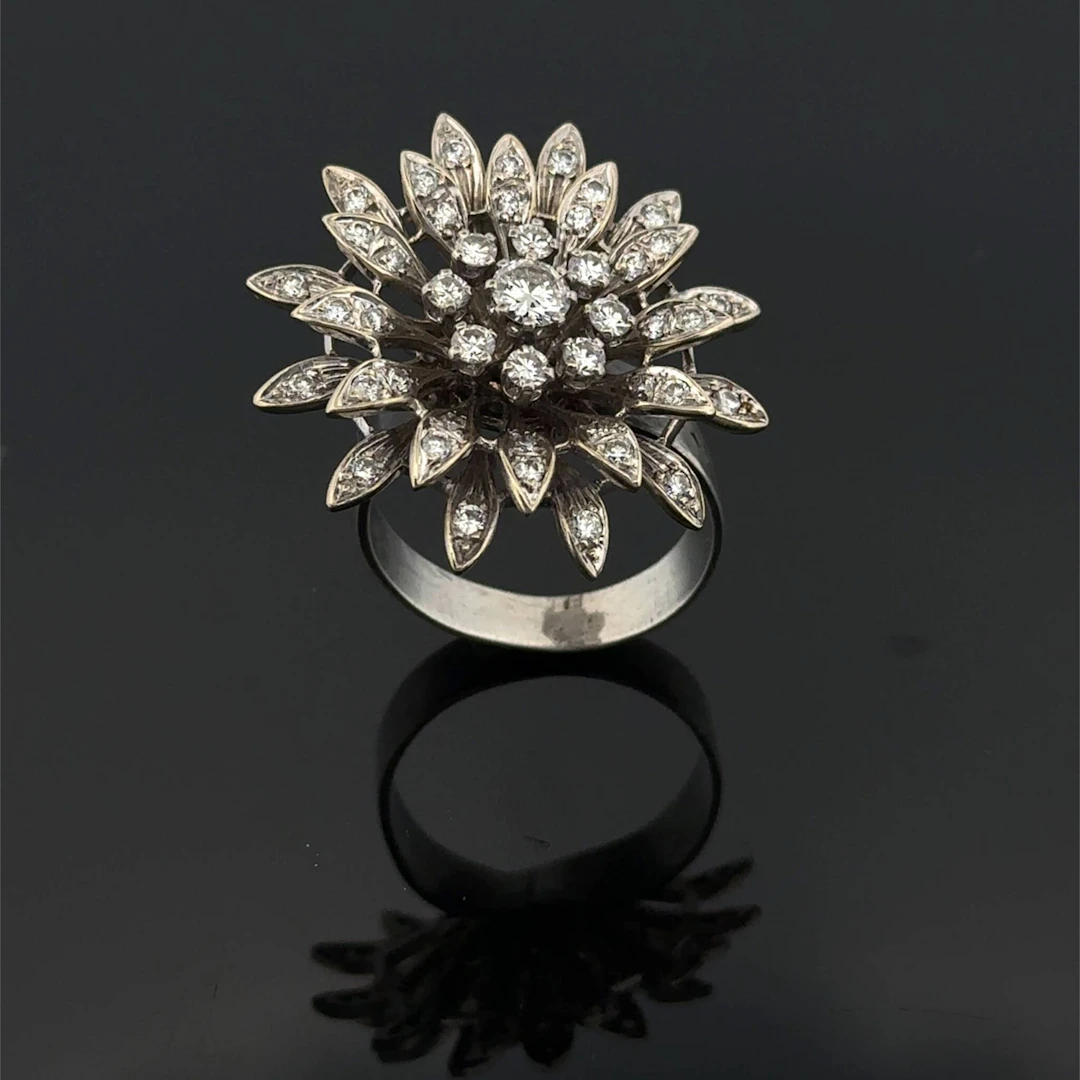 Ring in silver (800th) lined with 18k (750th) gold stylizing - Lot 327