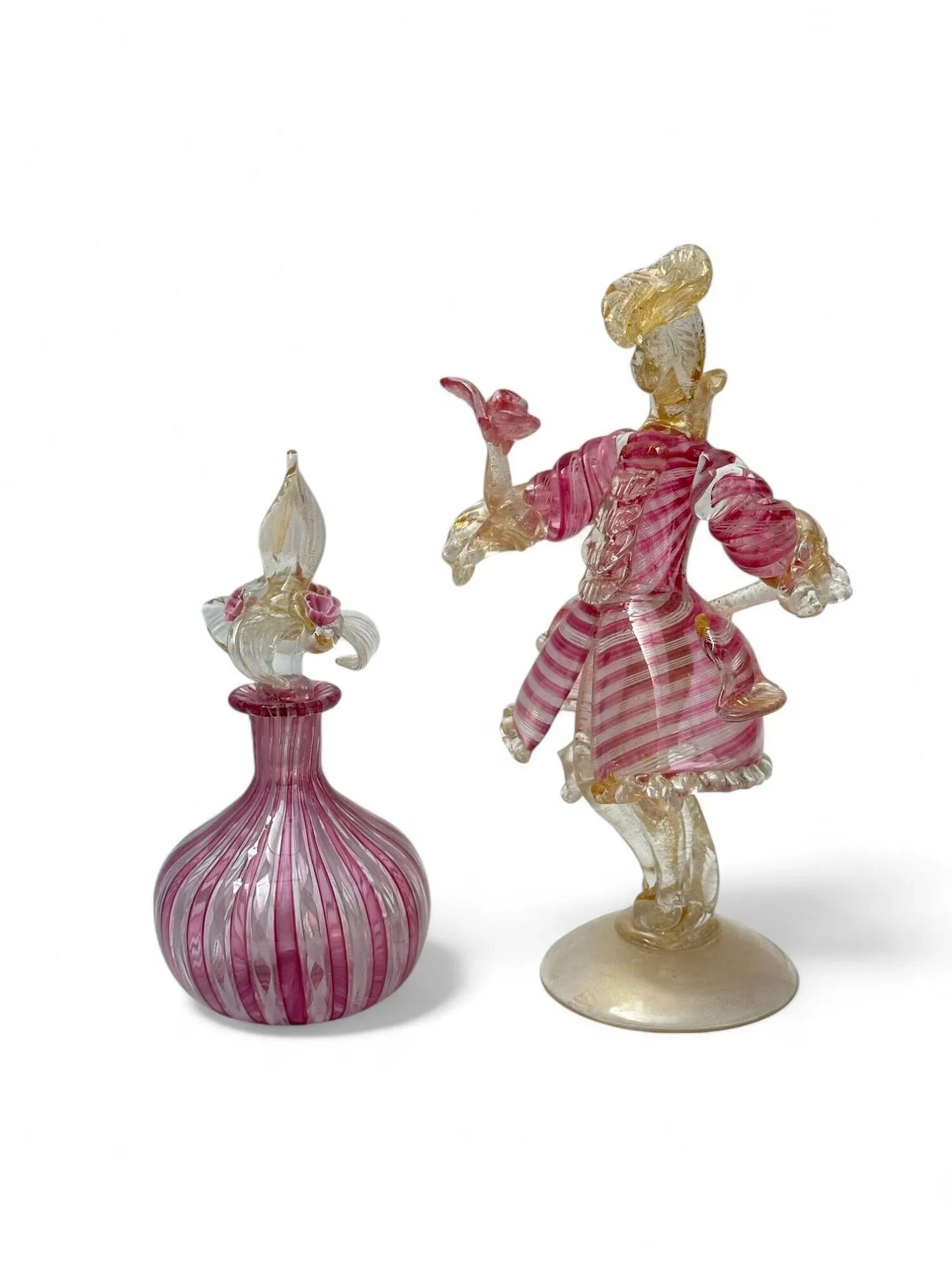 Set of two pieces of pink and sequined glass, work in the Ve - Lot 29