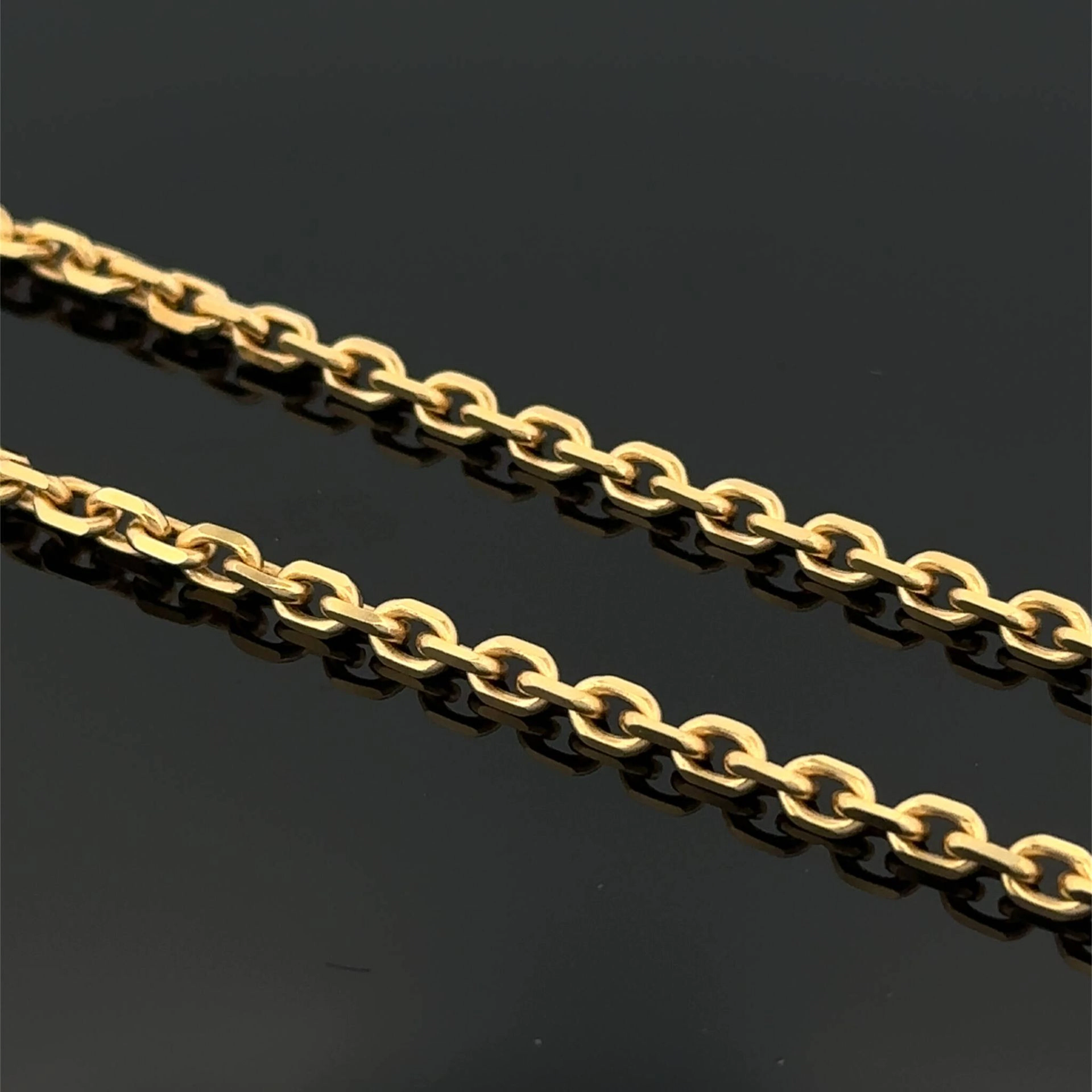 Yellow gold (750) chain with filed oval links. - Lot 212