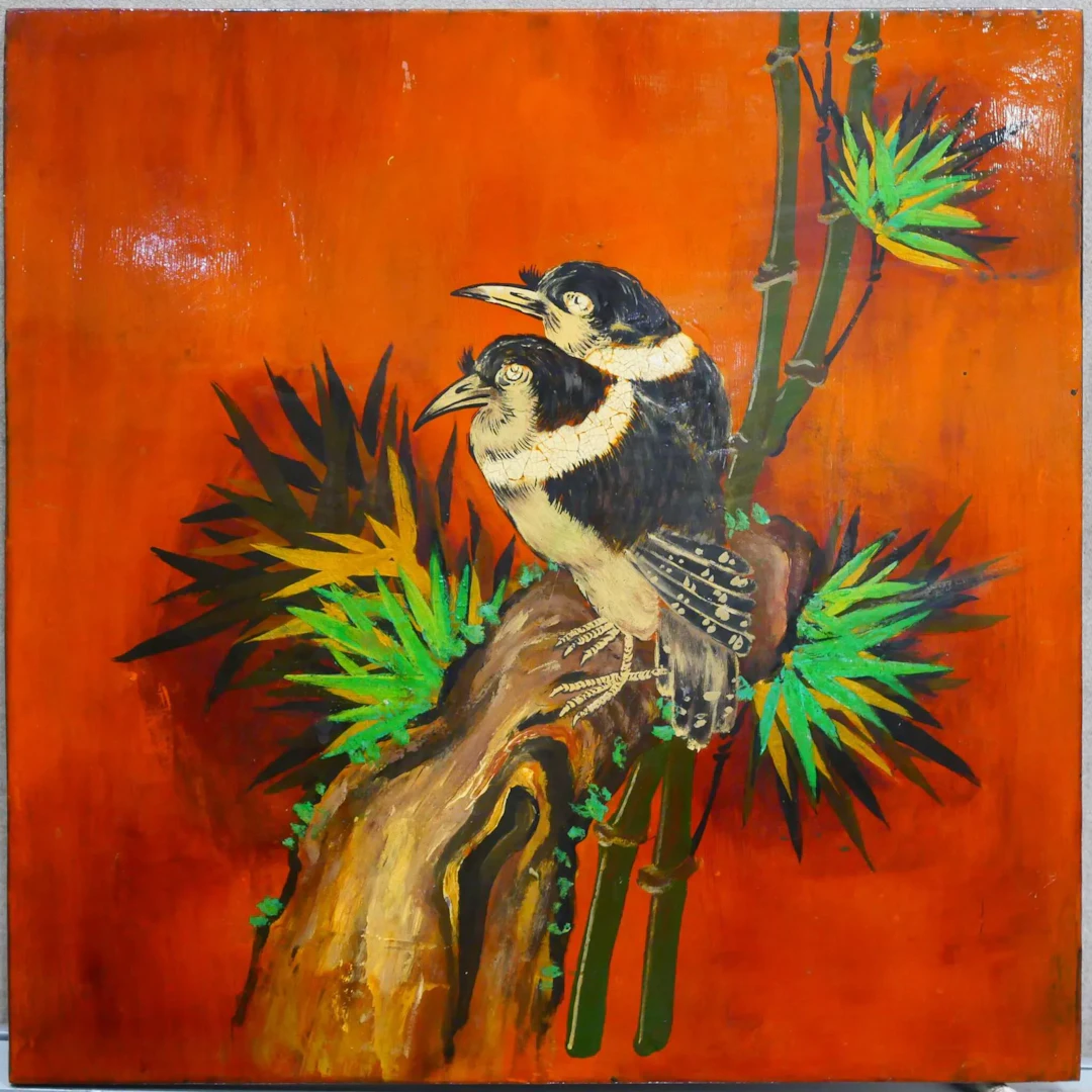 Lacquer panel featuring two stylish birds - Lot 214