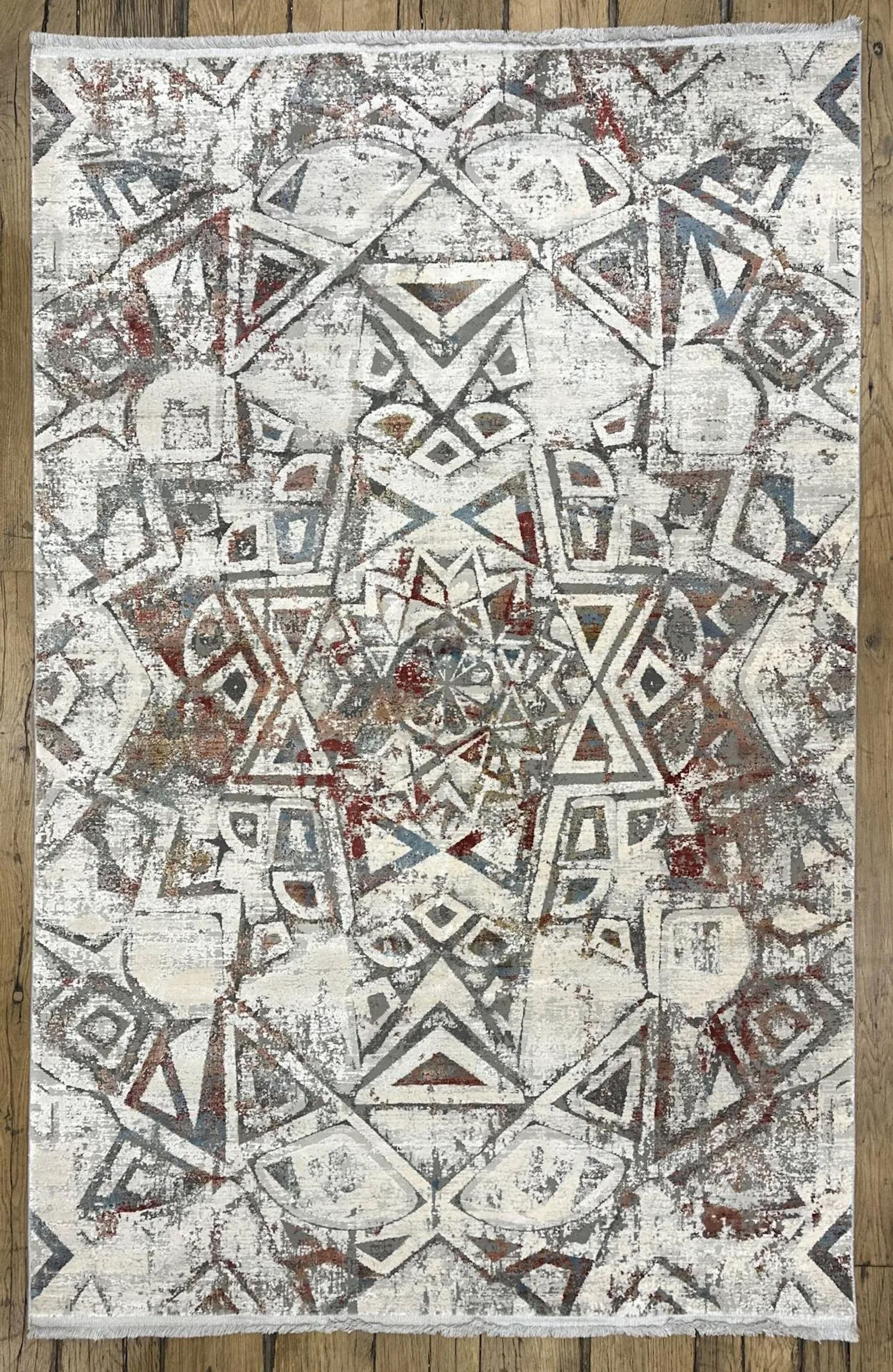 Original tapis moderne contemporain XX e Dimensions 180 x 120 Tapis noué et fait à la main Velours soyeux sur fondations en soie Bon état général À décor floral géométrique