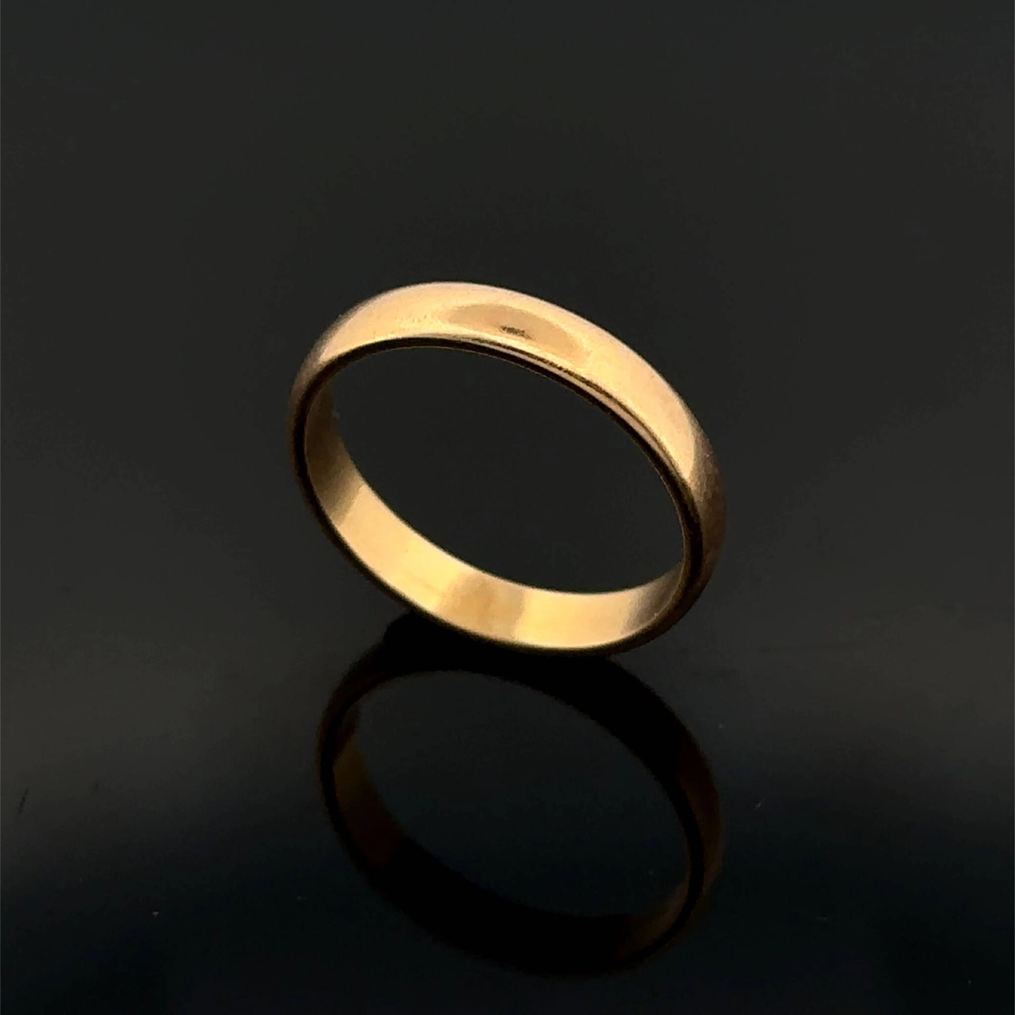 Yellow gold wedding ring (750). - Lot 147