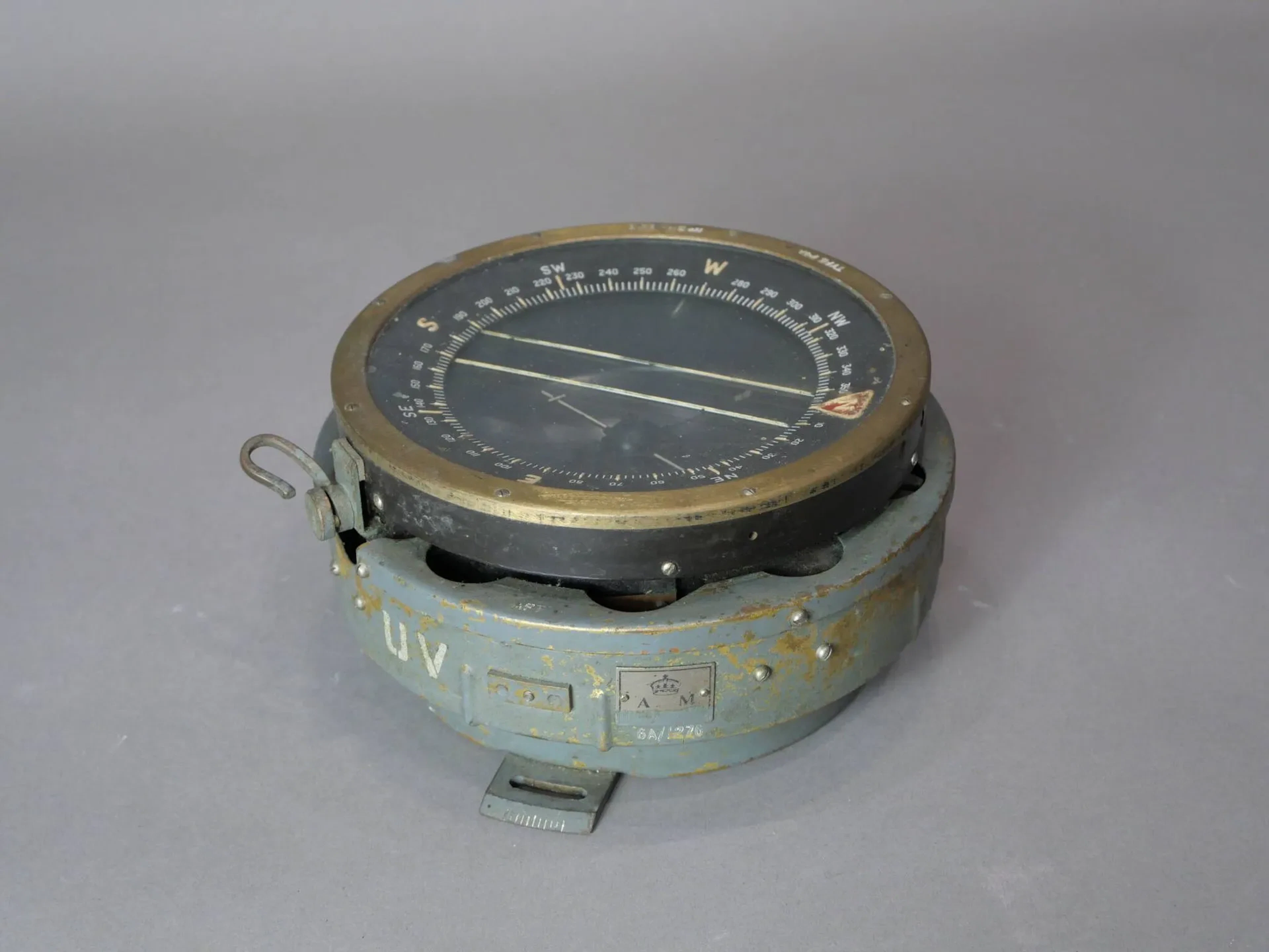 Australian Army compass. - Lot 36