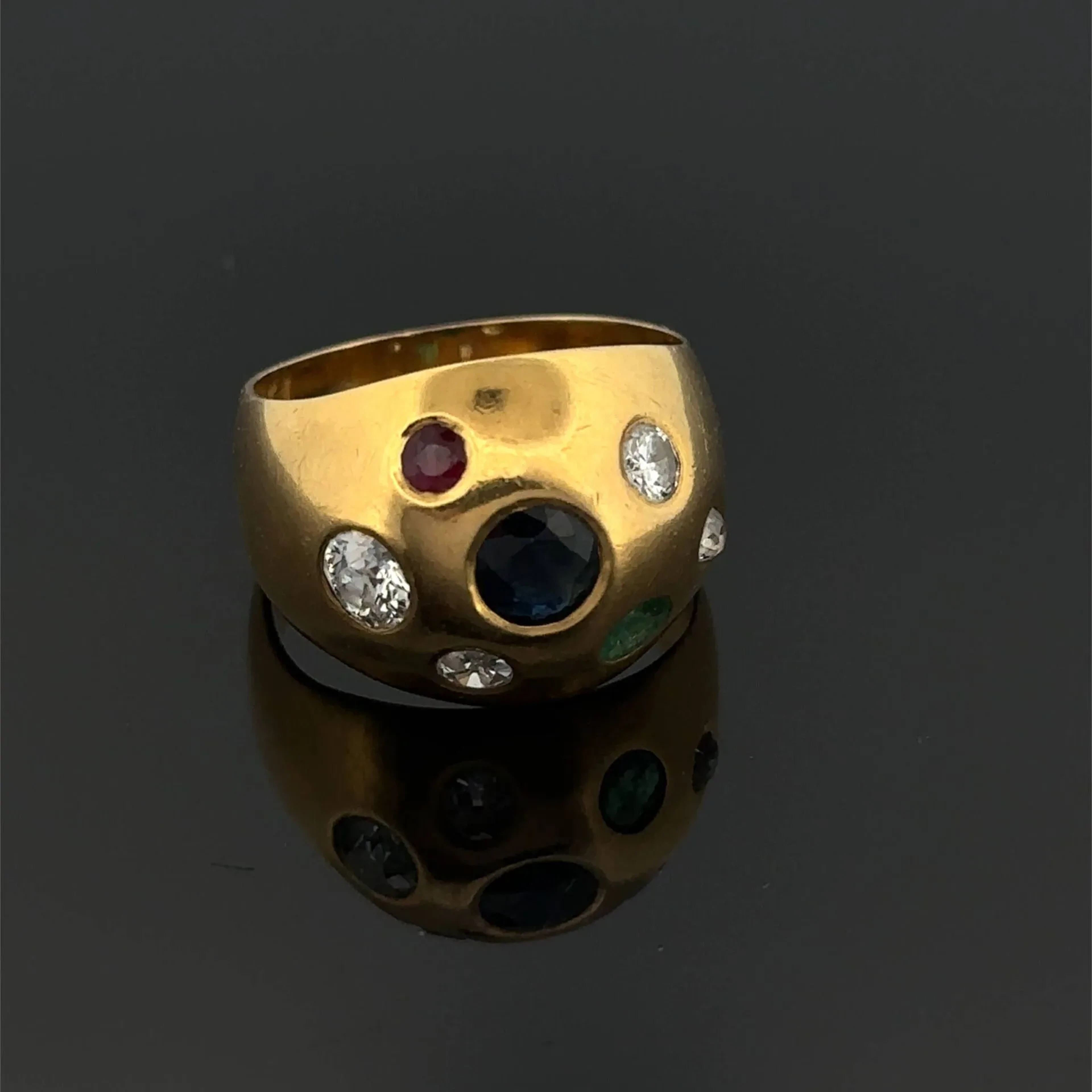 Yellow gold (750) band ring set with four old-cut diamonds—i - Lot 273