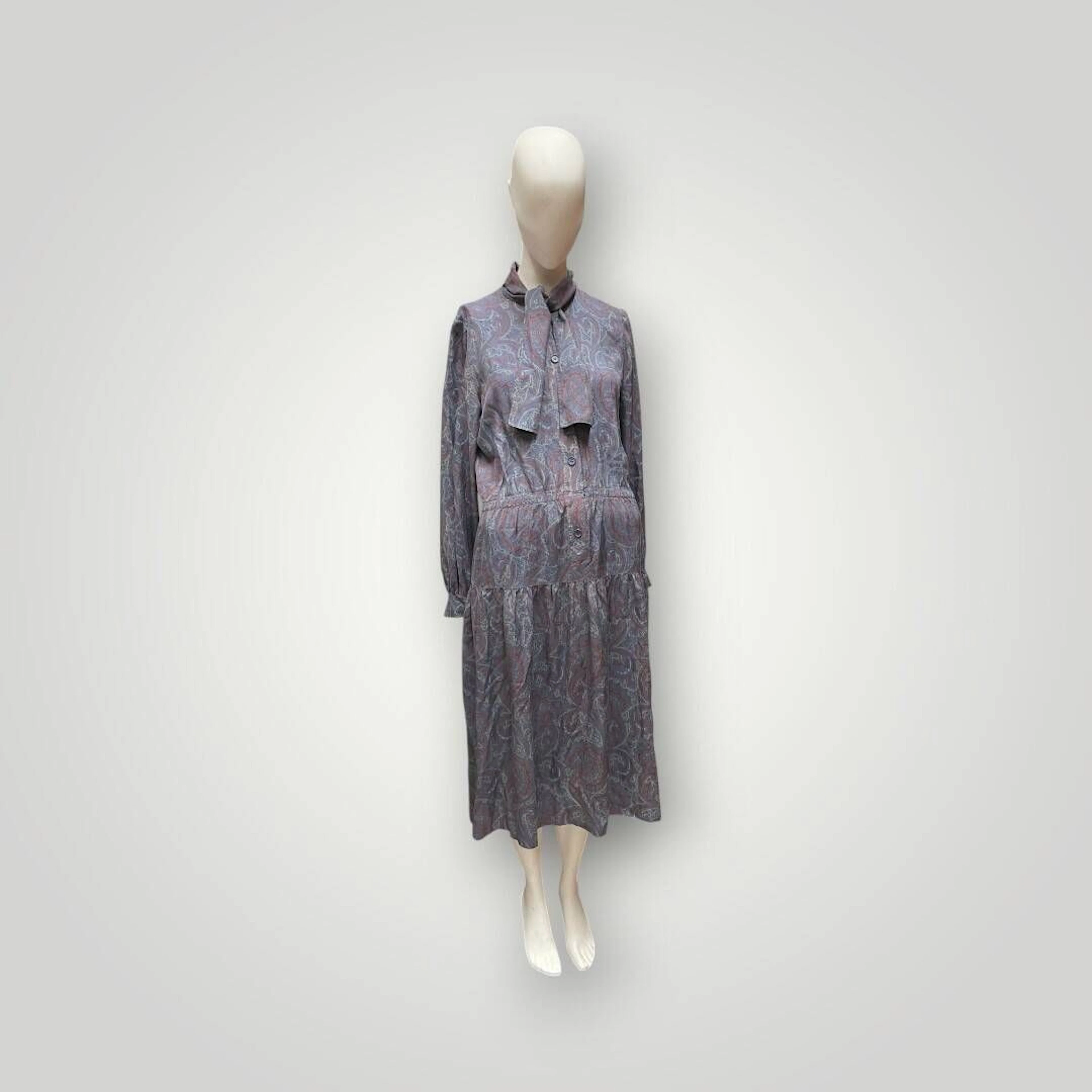 GIVENCHY New boutique - Lot 97