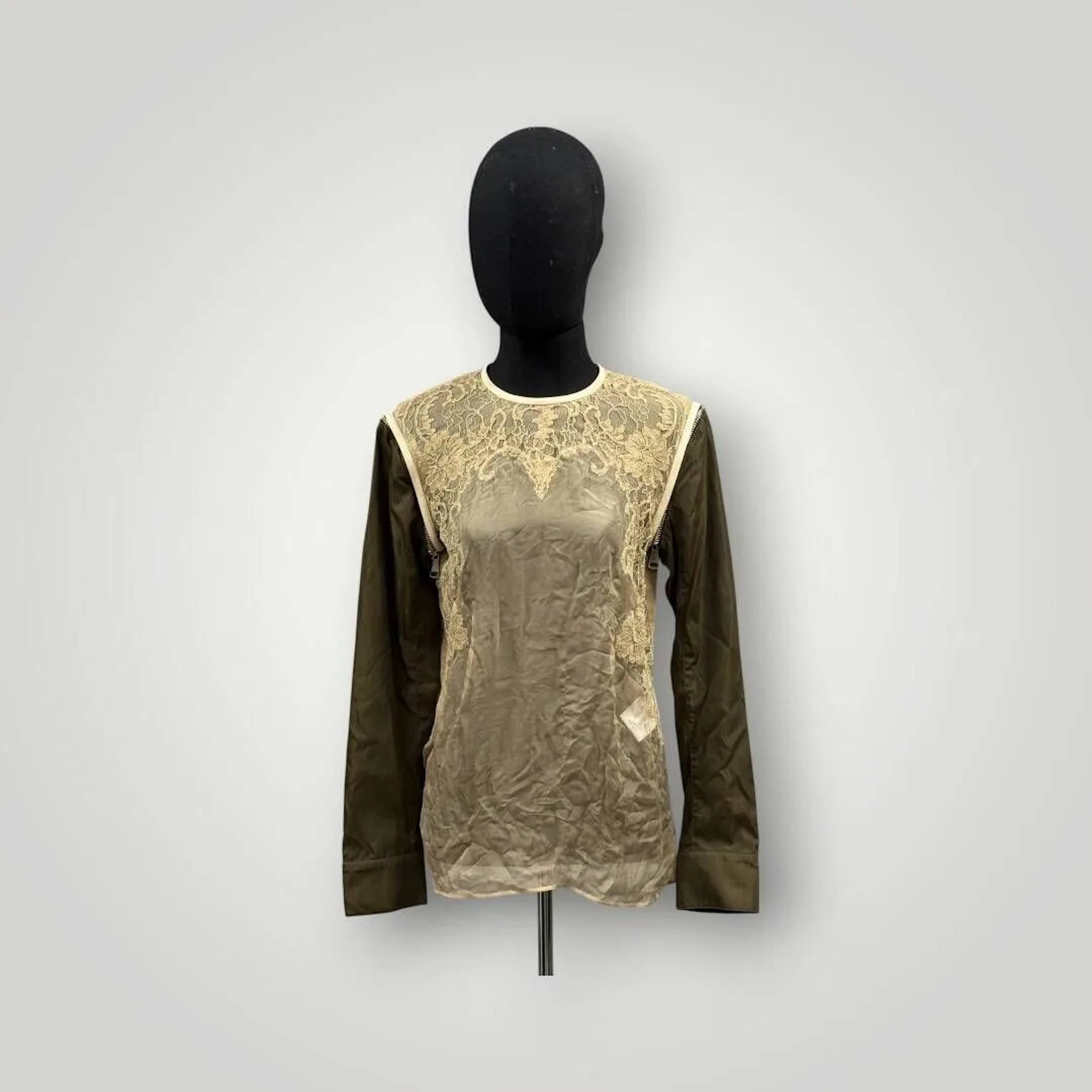 GIVENCHY - Lot 112