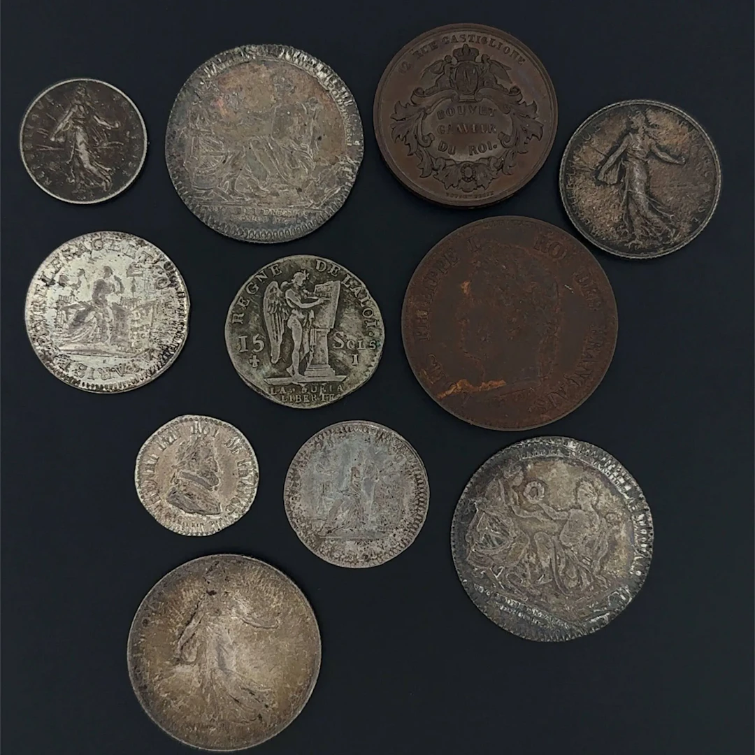 Set of 11 French coins and tokens, in silver and bronze, inc - Lot 87