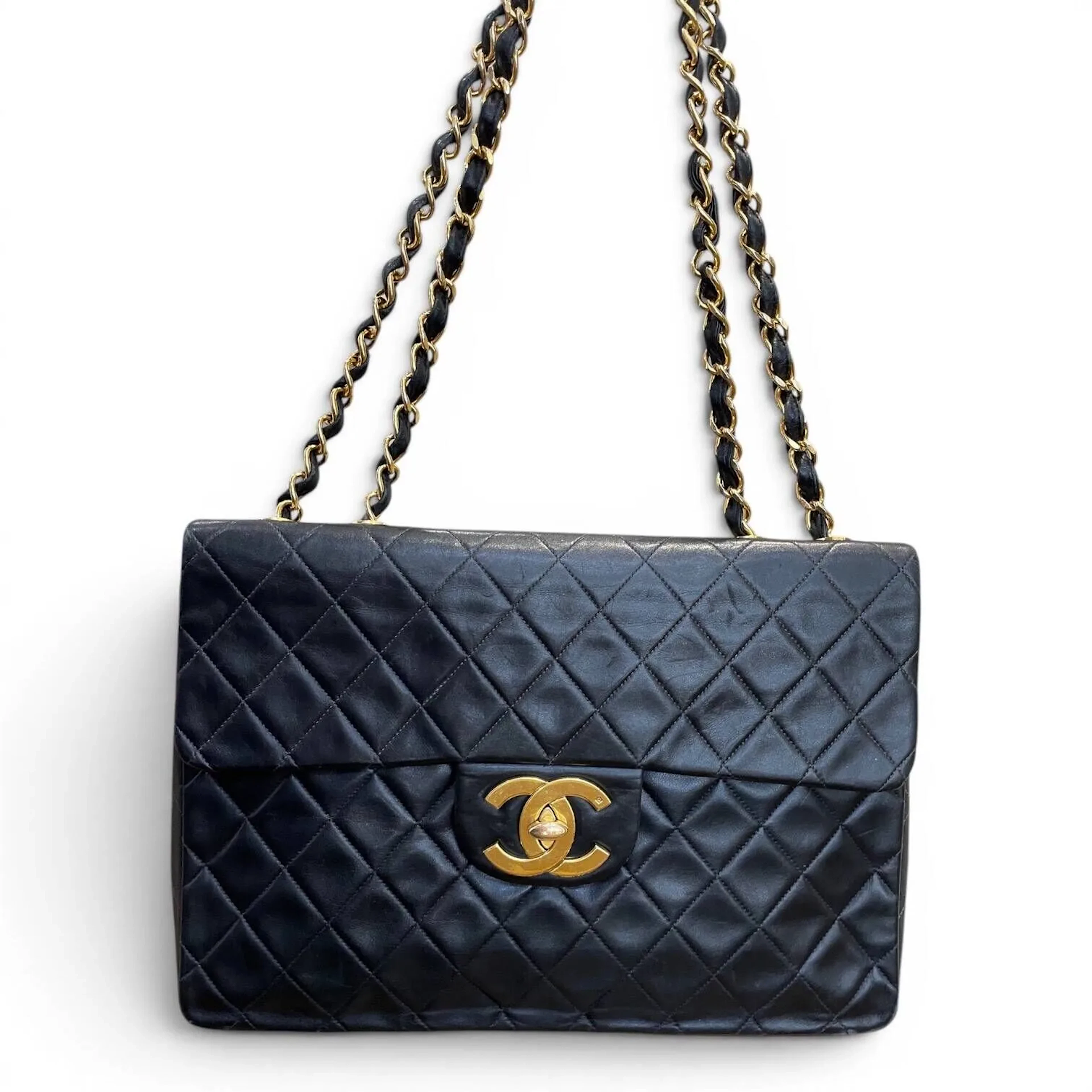 CHANEL - Lot 41