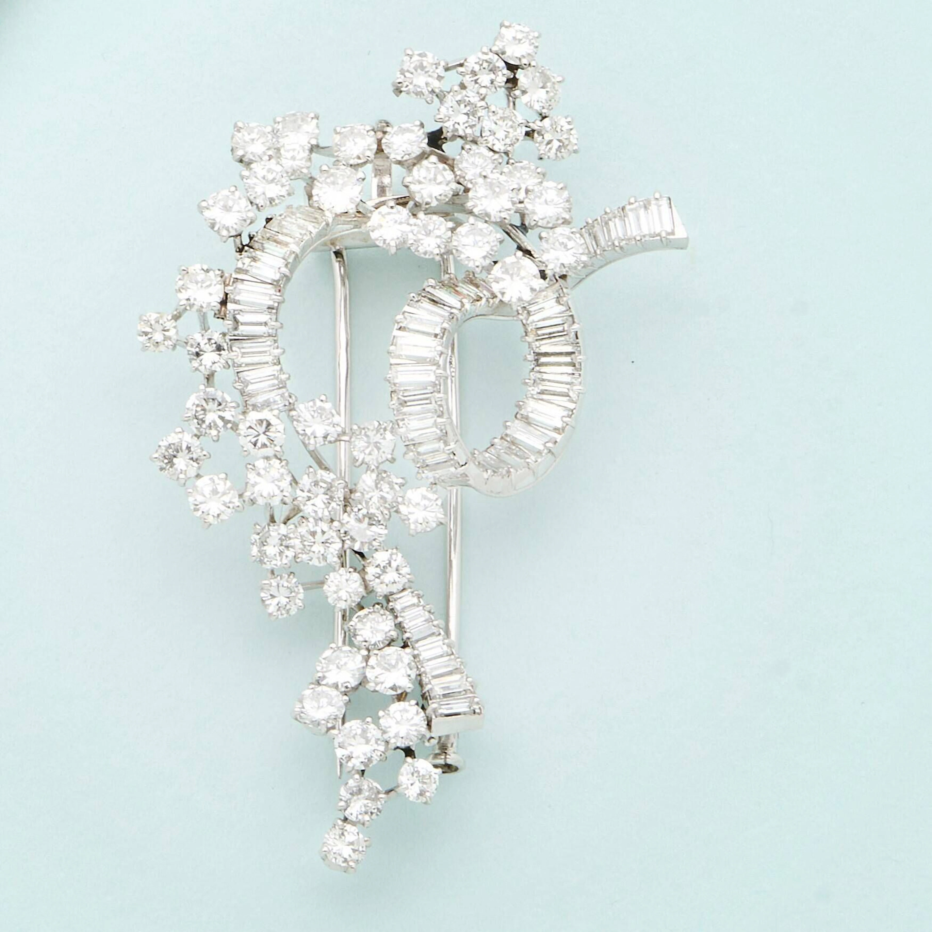 A pendant brooch in platinum (850e) and 18k white gold (750e - Lot 37