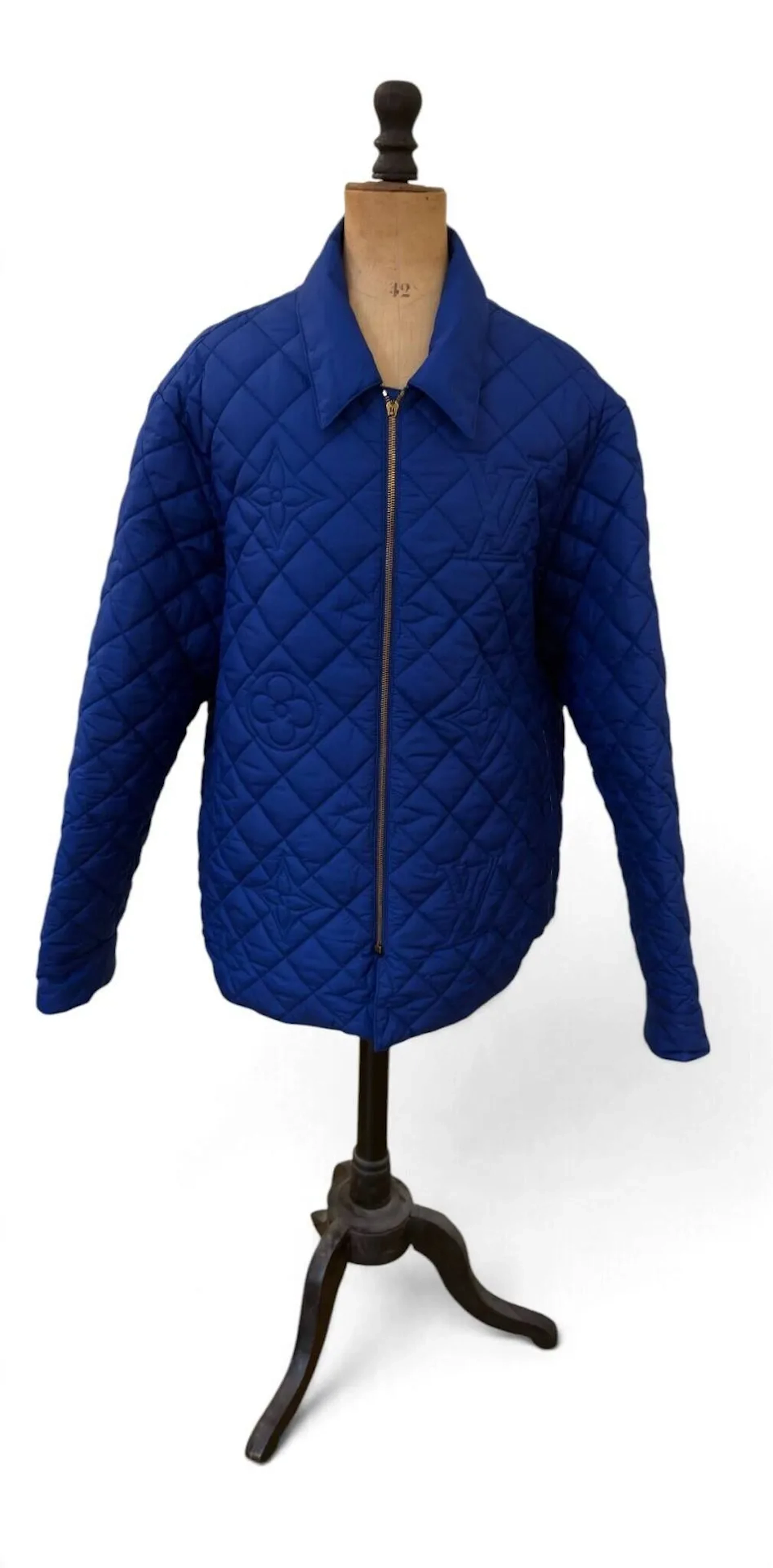 LOUIS VUITTON - Lot 192