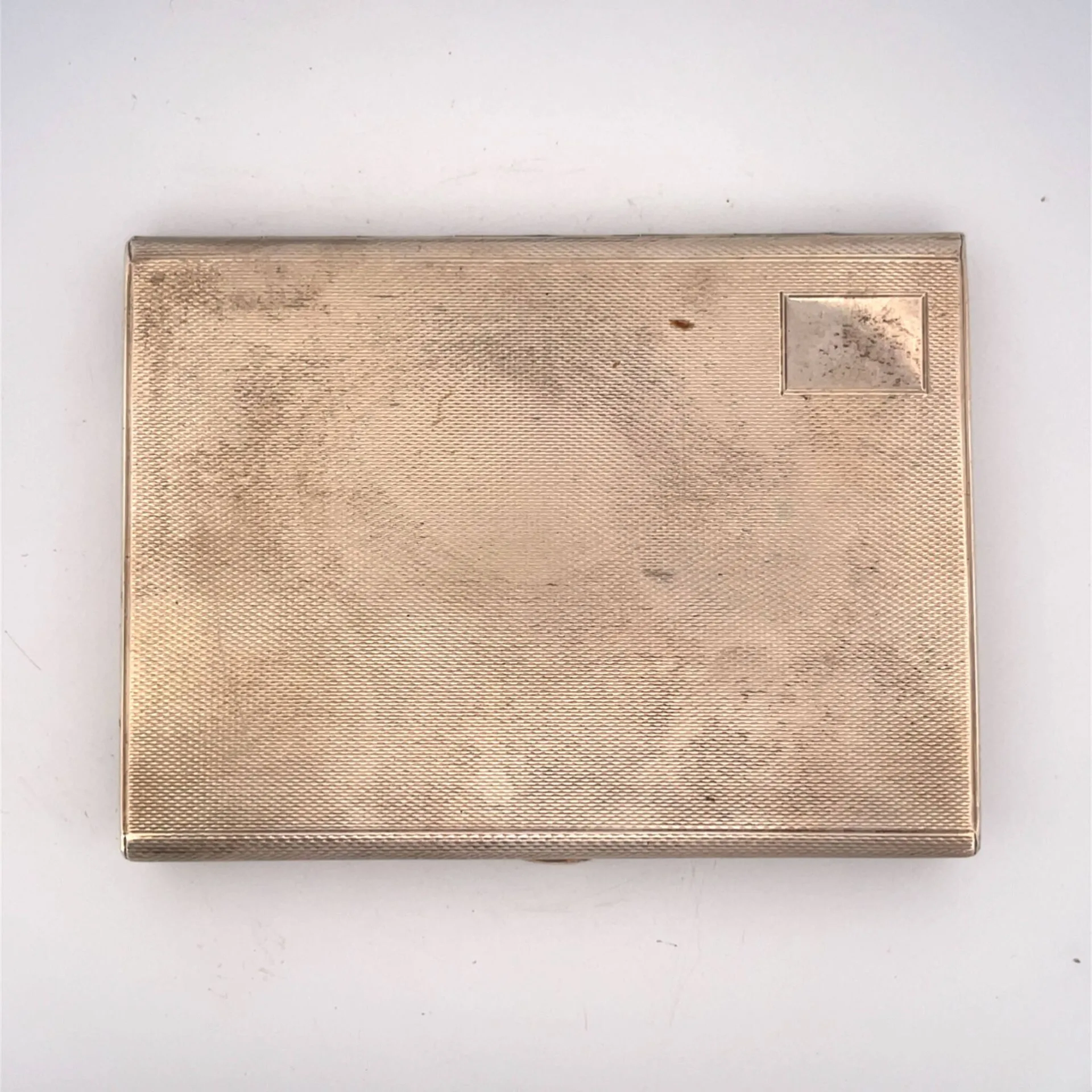 Rectangular silver cigarette case (min. 800) with a vermeil - Lot 363