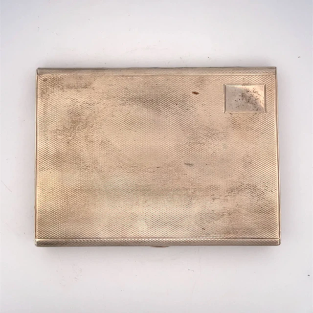 Rectangular silver cigarette case (min. 800) with a vermeil - Lot 363