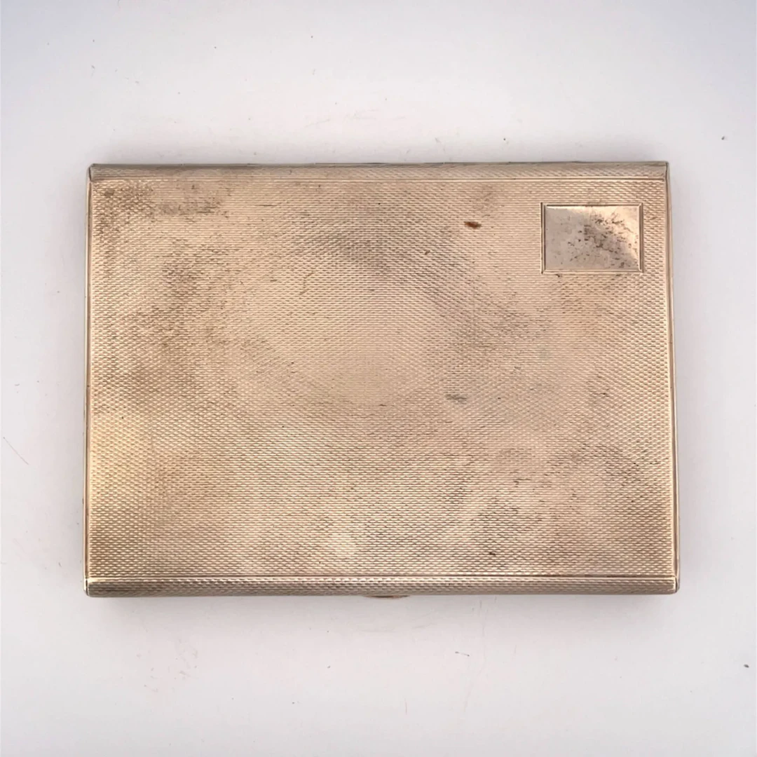 Rectangular silver cigarette case (min. 800) with a vermeil - Lot 363