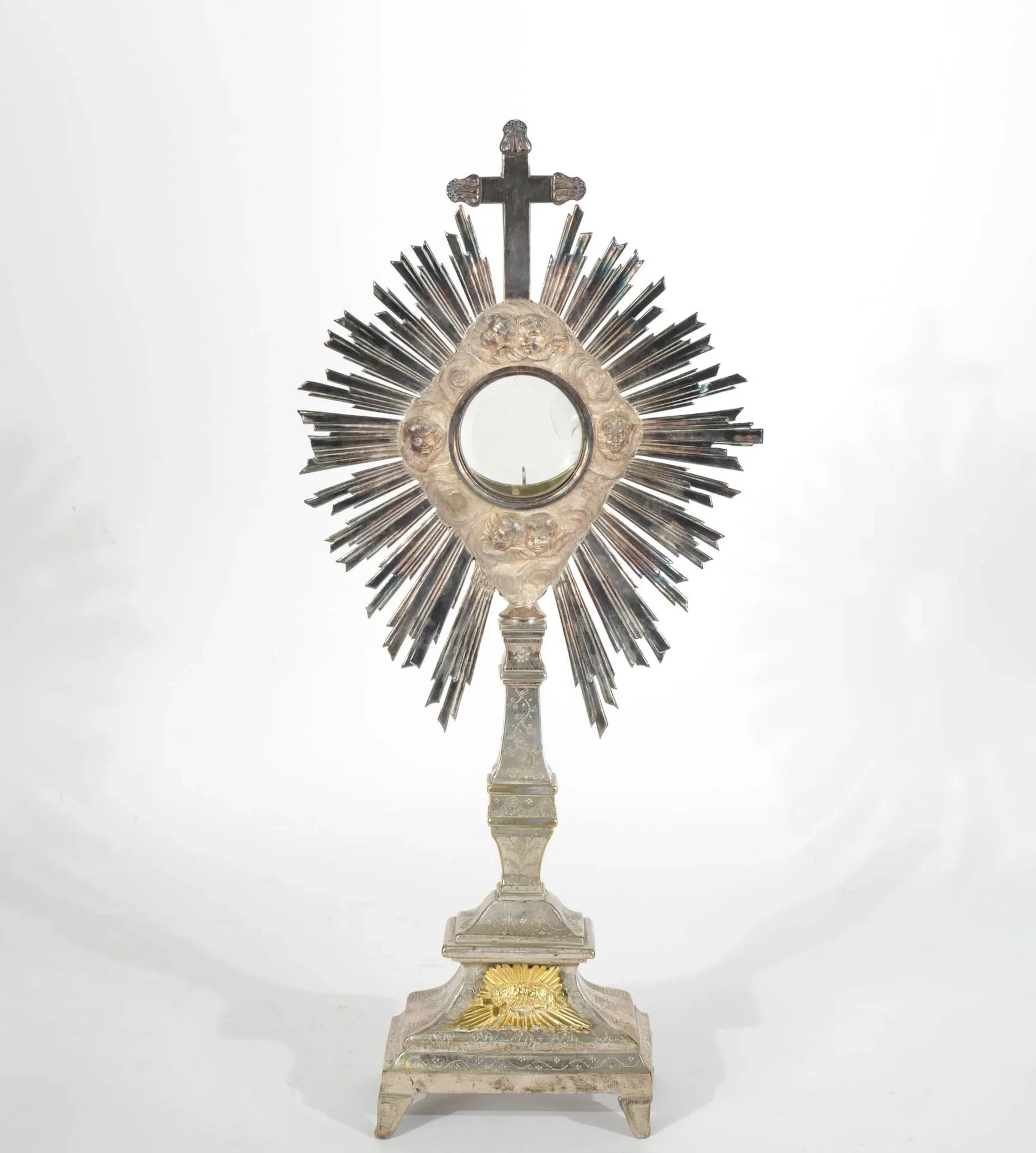 Silver monstrance (upper half) and silver plated metal (base - Lot 158