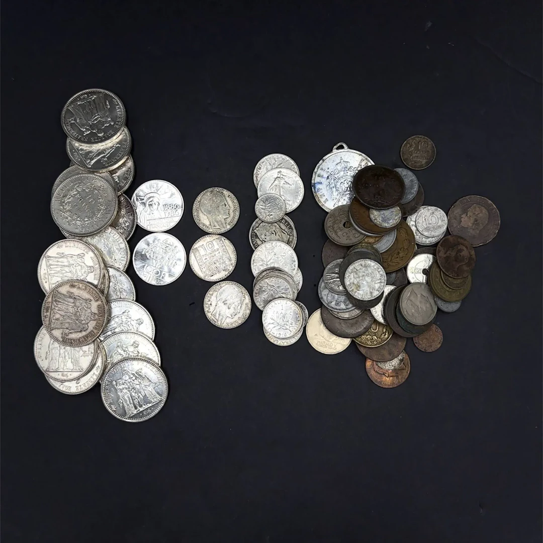 Large collection of silver and base metal coins: - Lot 48