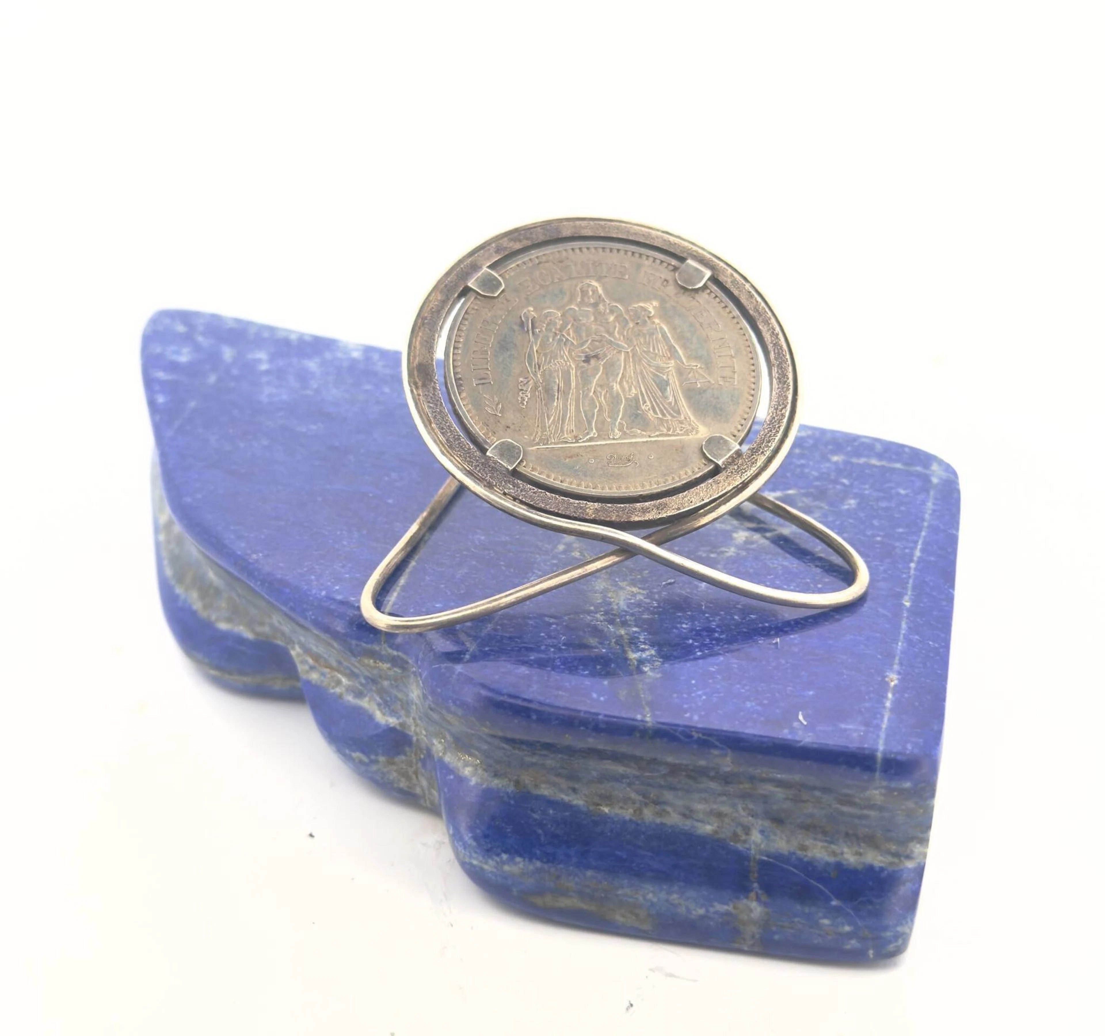 Silver (900) 50 franc Hercules coin (1974) mounted on a silv - Lot 40