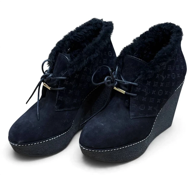 LOUIS VUITTON - Lot 194