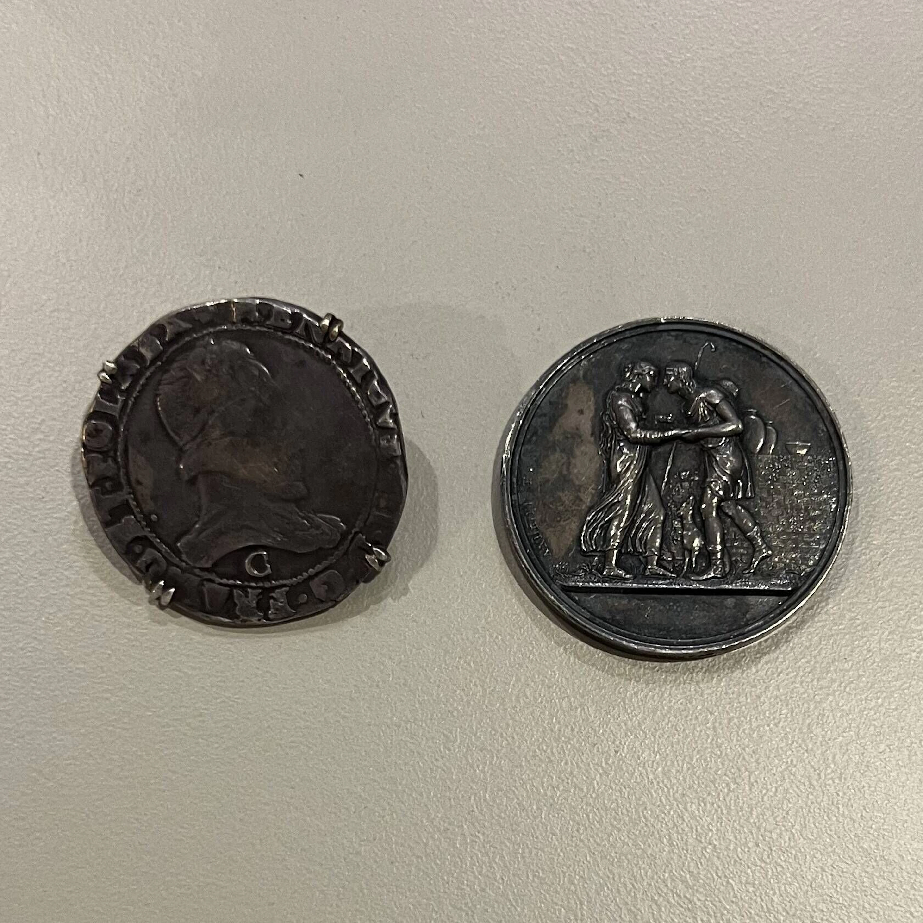 LOT consisting of: - Lot 269