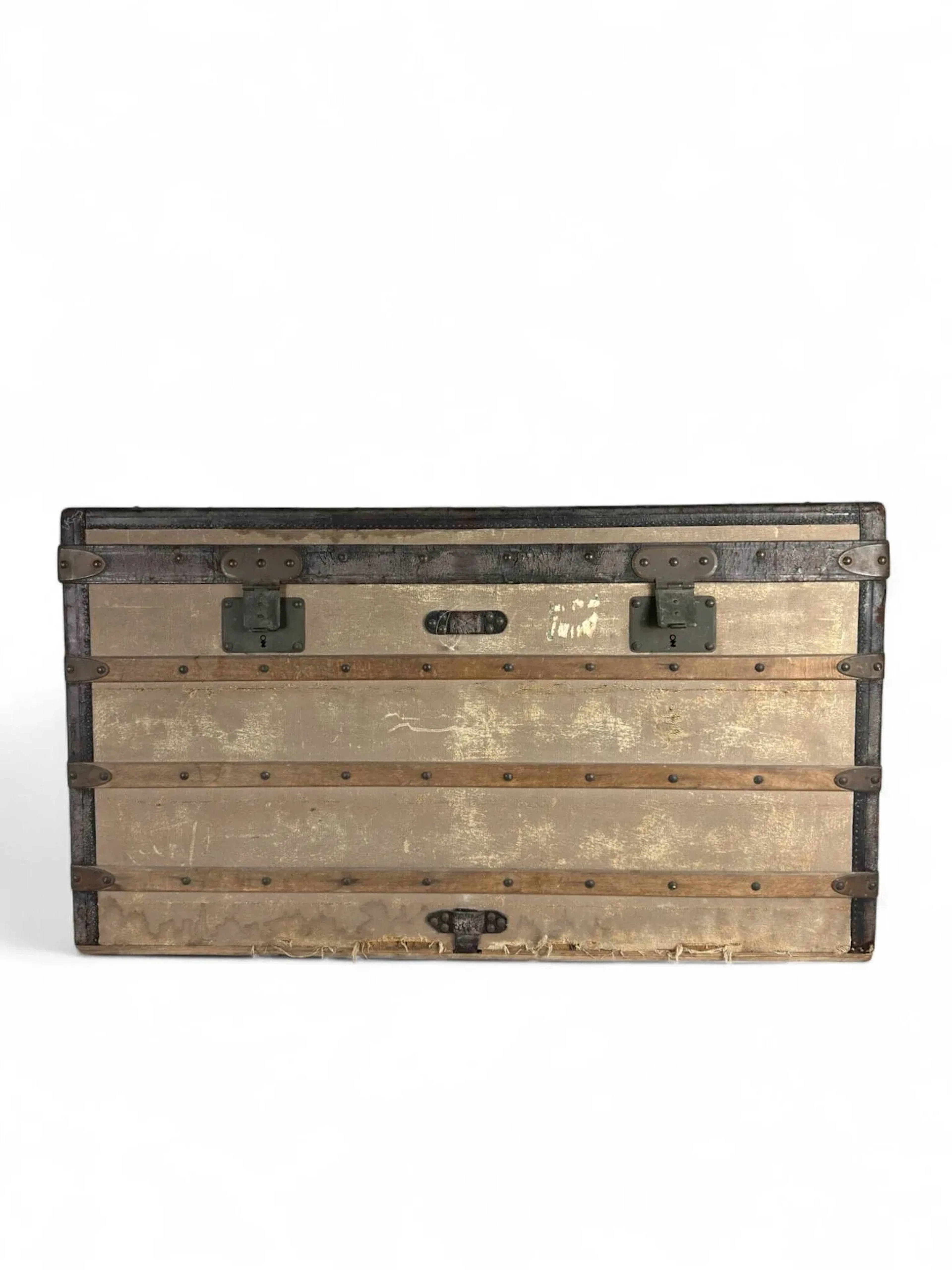LOUIS VUITTON - Lot 220