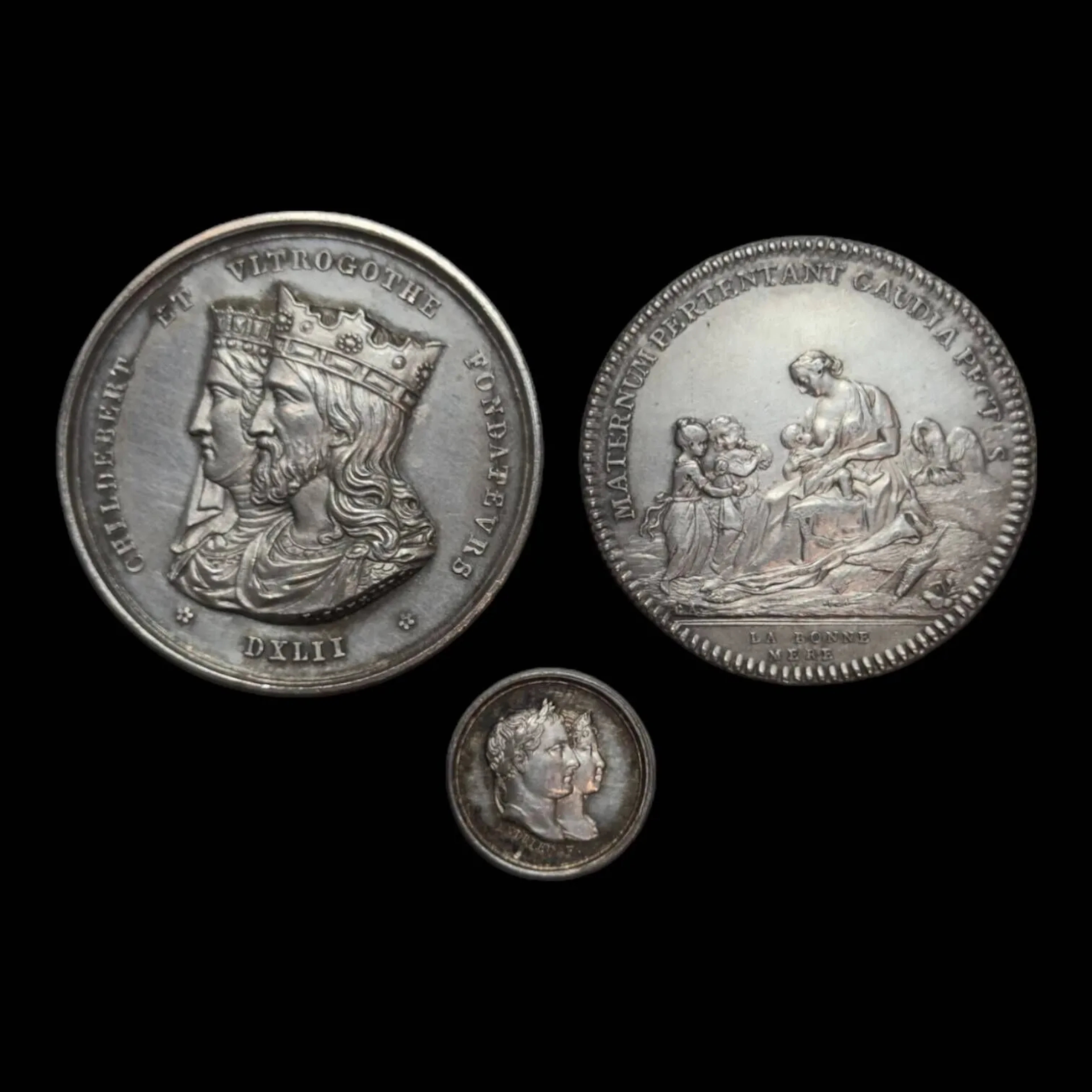 FRANCE Lot de 3 médailles en argent : - La Bonne Mère (Fin 18ème siècle) - Mariage Napoléon Ier et Marie-Louise, 1810 (Médaillette d'époque) -Hôpitaux civils de Lyon, 1845 TTB à SUP