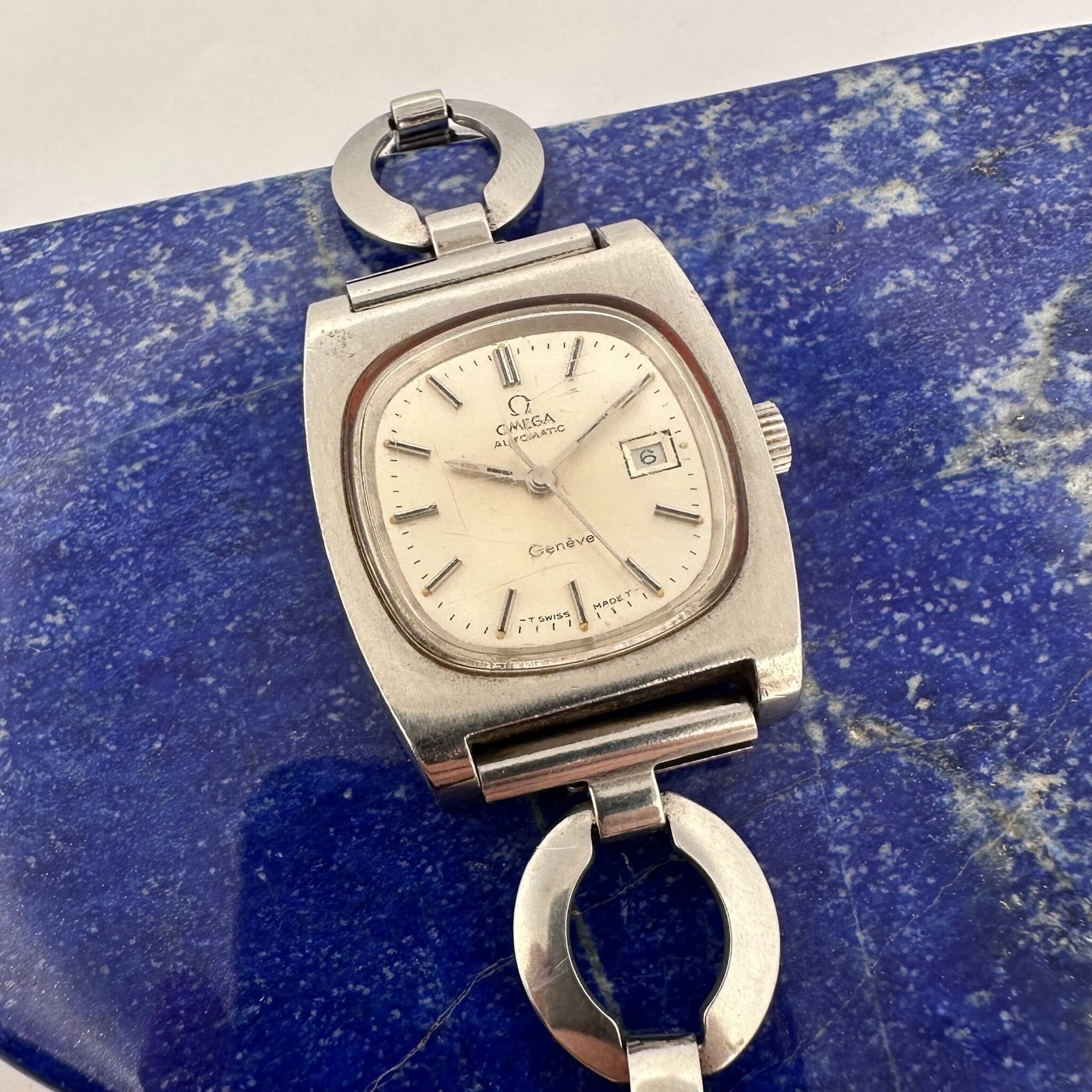 OMEGA GENEVA AUTOMATIC - Lot 186