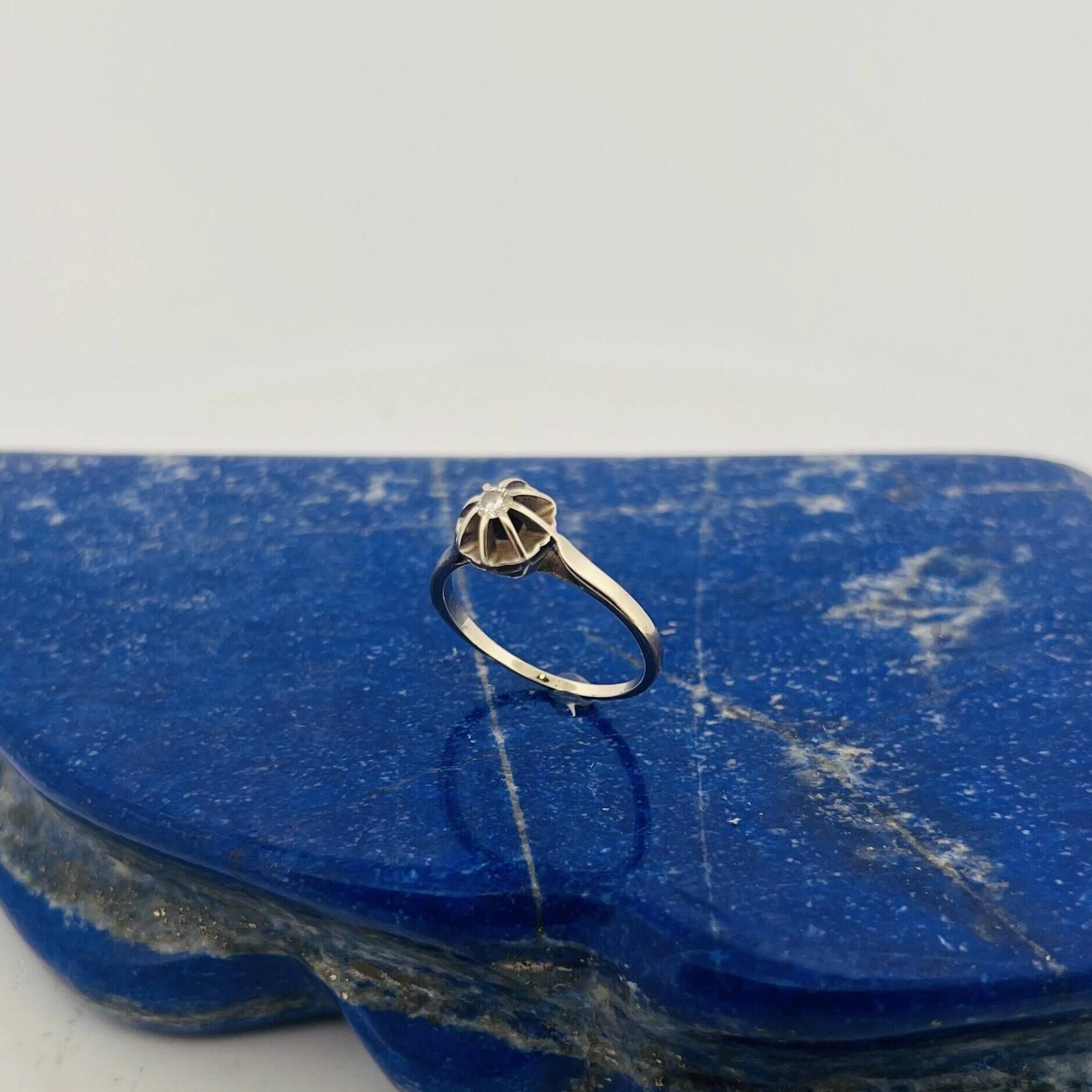 Solitary ring in white gold (750) and platinum (min. 800) se - Lot 92