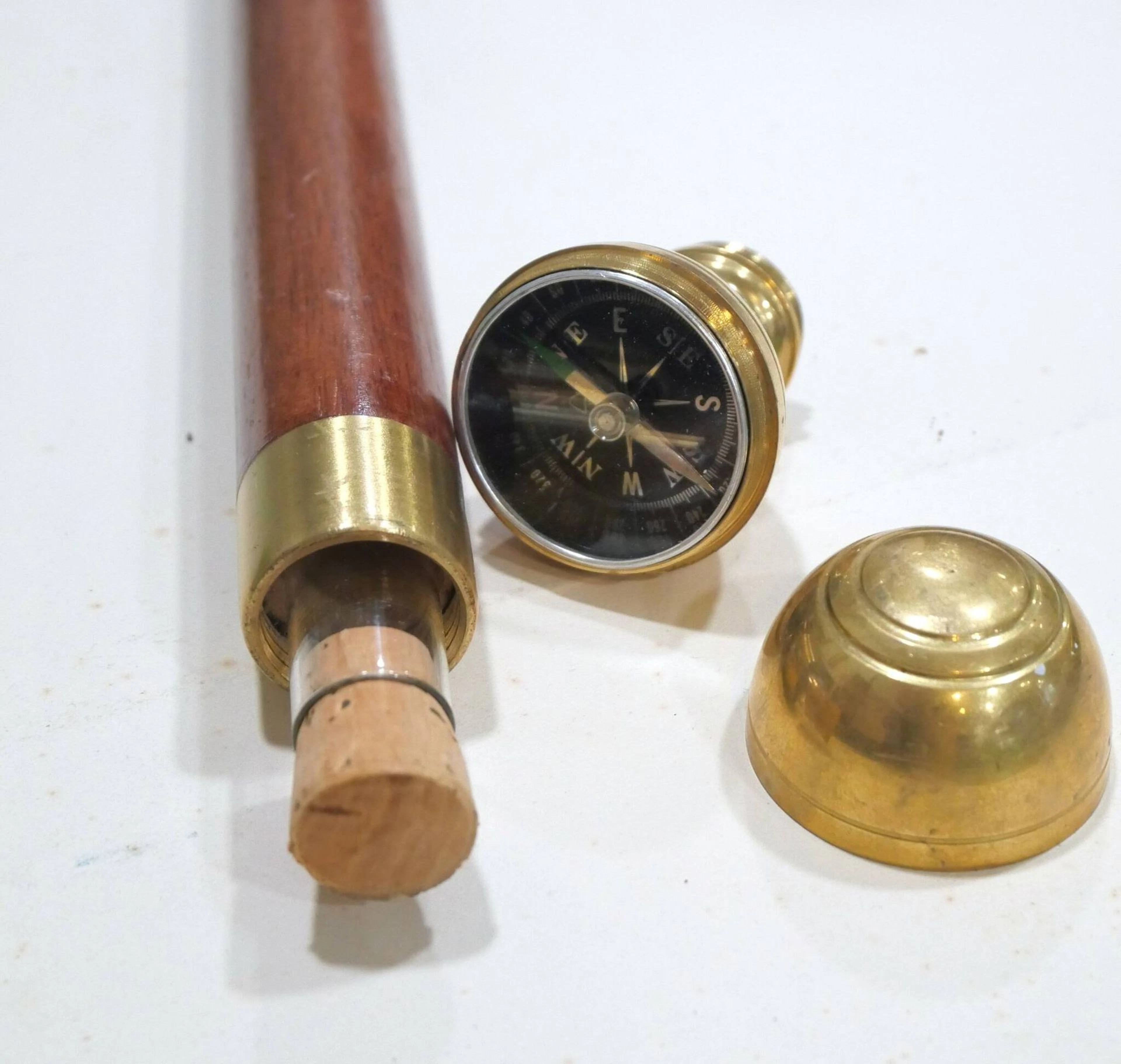 Decorative wooden cane - Lot 289